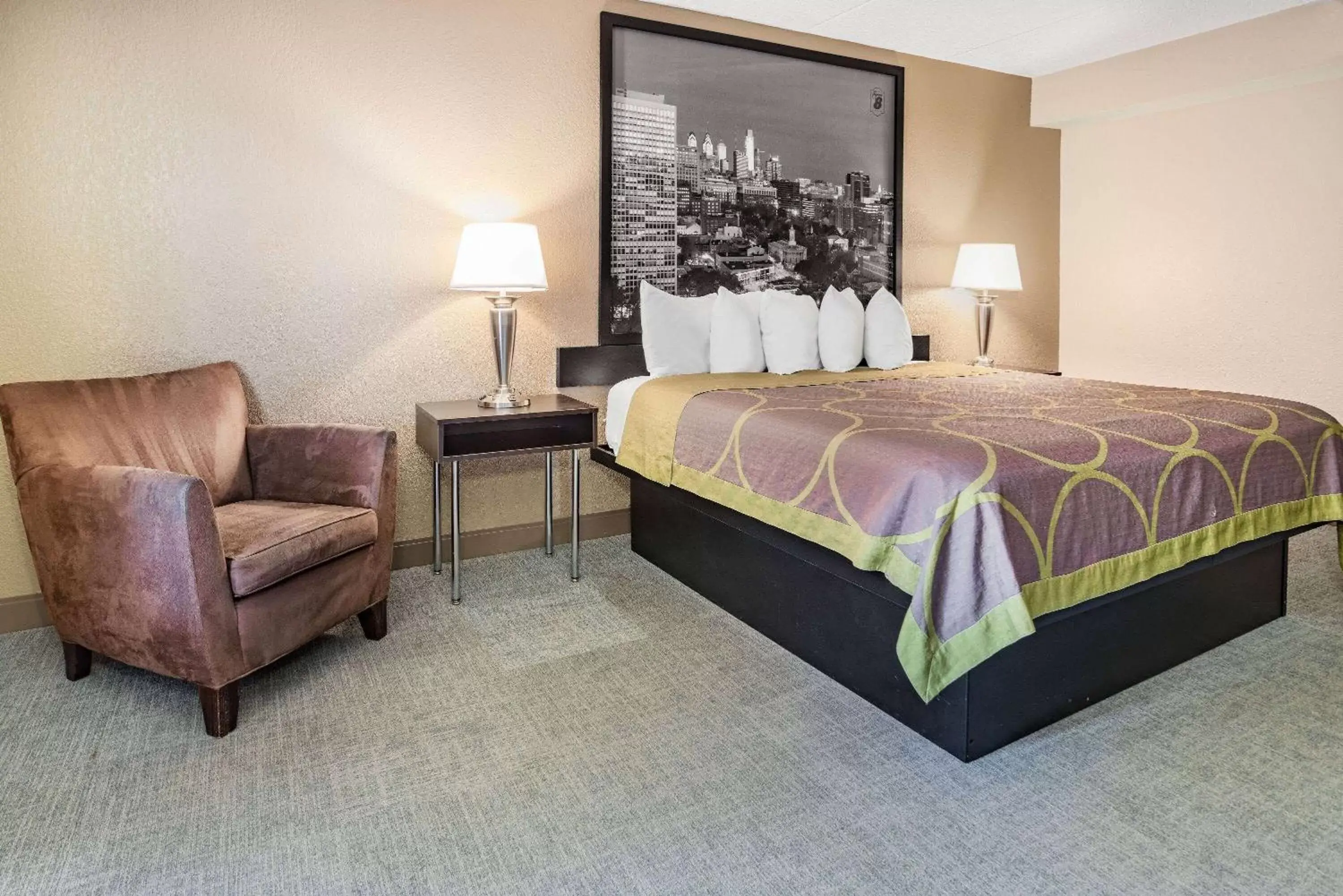 King Room - Non-Smoking in Super 8 by Wyndham Mount Laurel King Room - Non-Smoking in Super 8 by Wyndham Mount Laurel