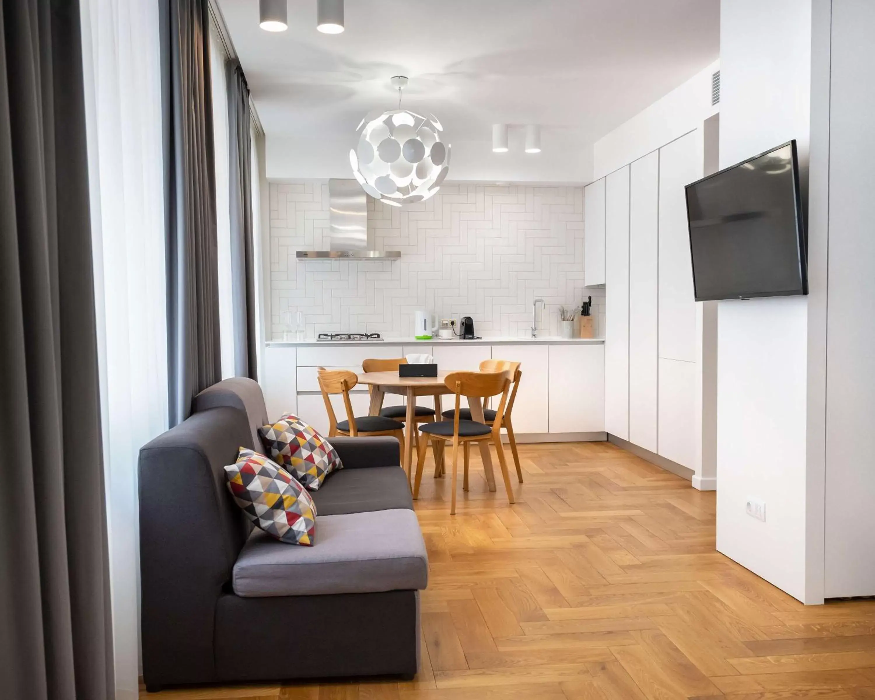 Studio Apartment with Queen Bed and City View in Best Western Plus Market Square Lviv Studio Apartment with Queen Bed and City View in Best Western Plus Market Square Lviv