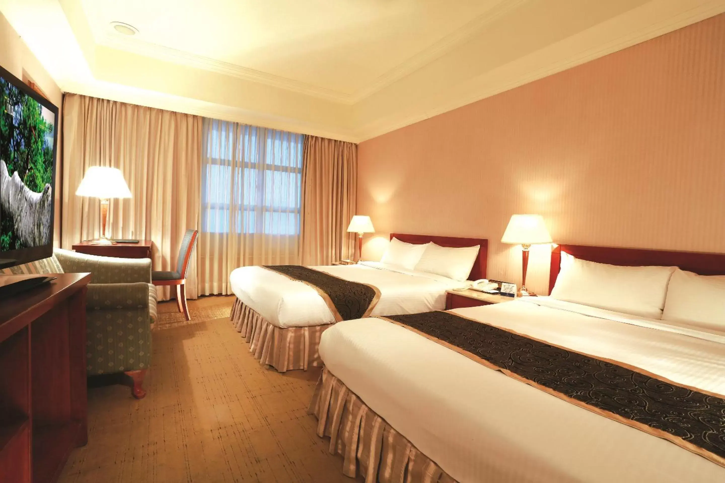 Quadruple Room in Grand Boss Hotel Quadruple Room in Grand Boss Hotel