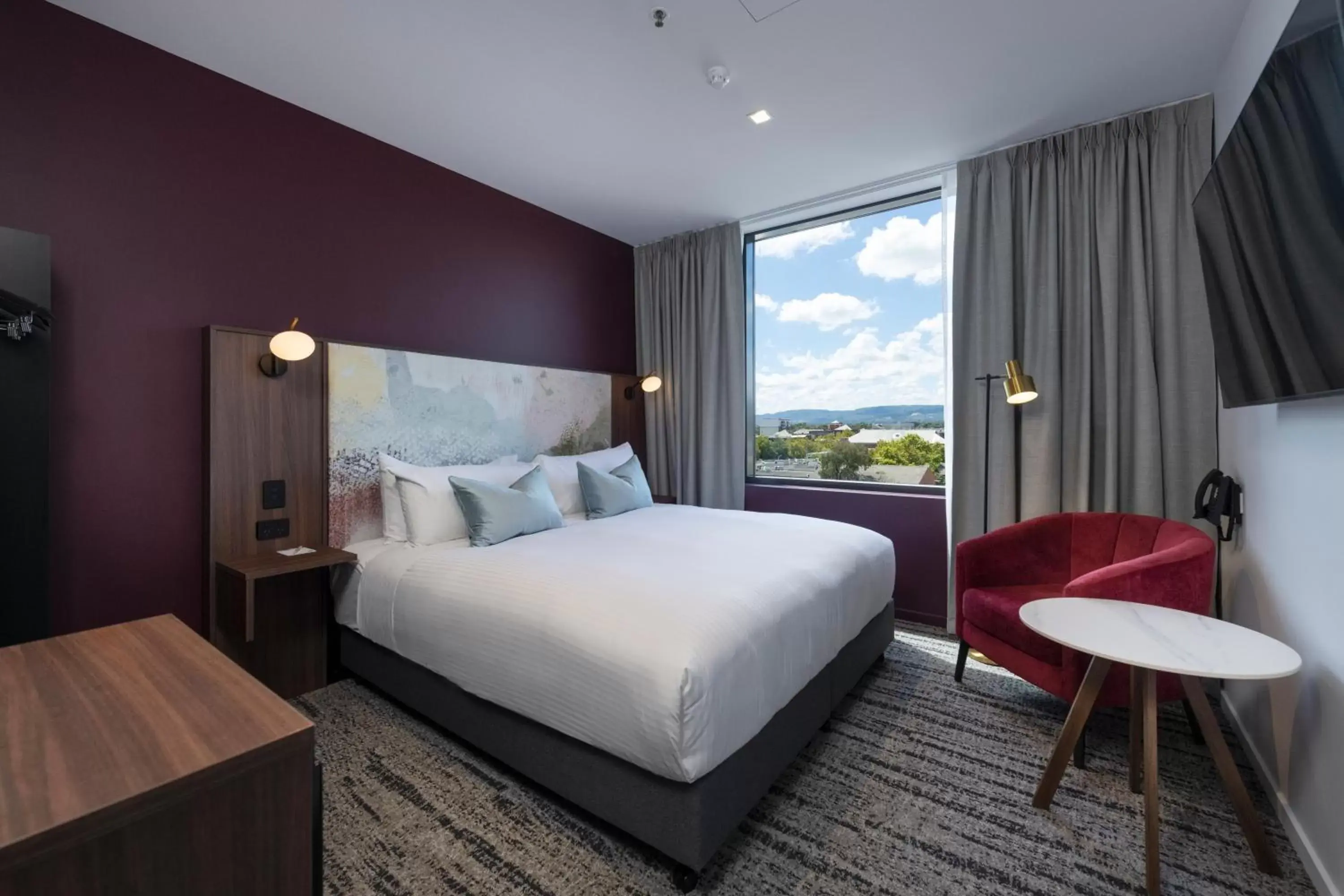 Standard King Room in TRYP Adelaide by Wyndham Standard King Room in TRYP Adelaide by Wyndham