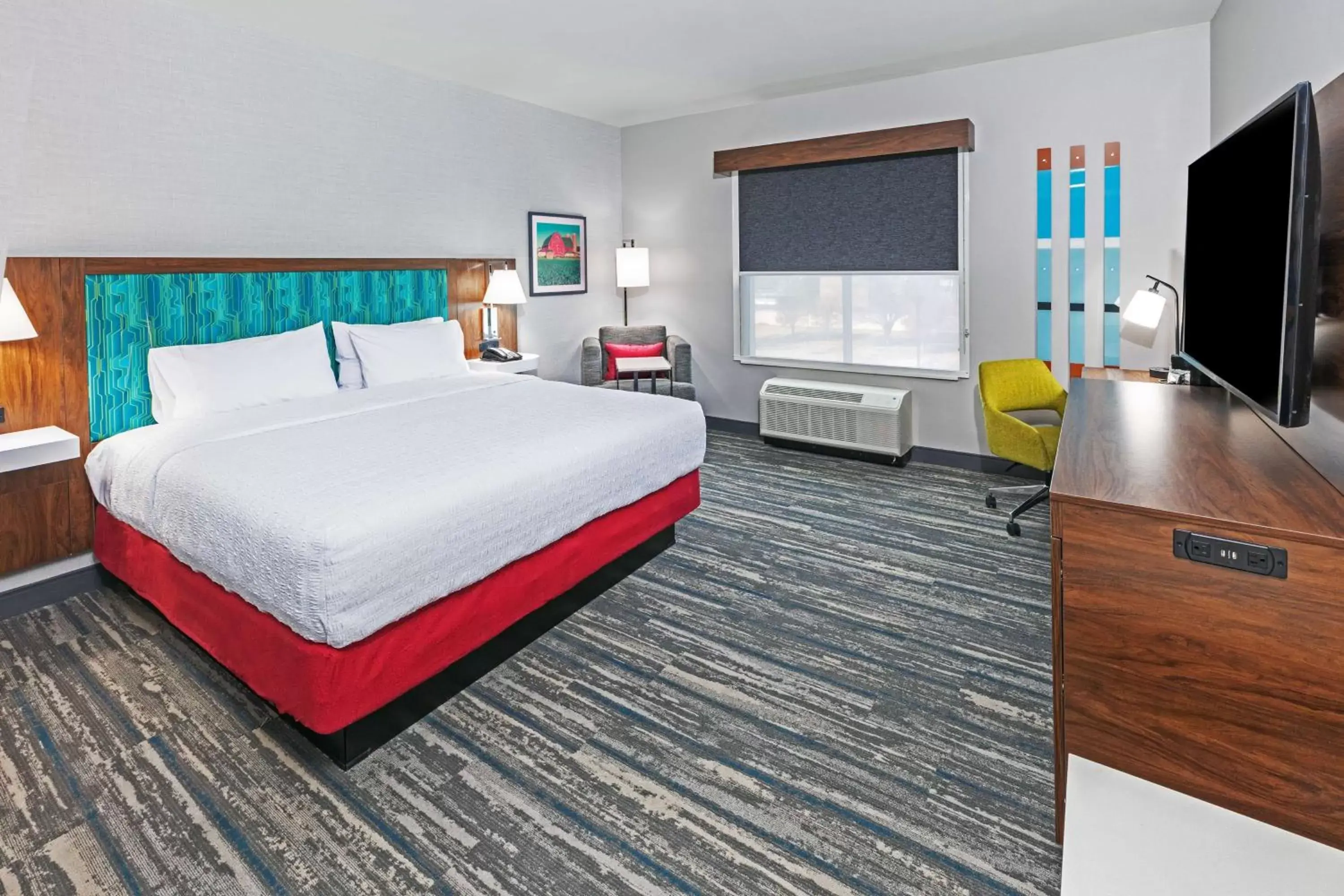 King Room - Hearing Accessible in Hampton Inn & Suites Canyon, Tx King Room - Hearing Accessible in Hampton Inn & Suites Canyon, Tx