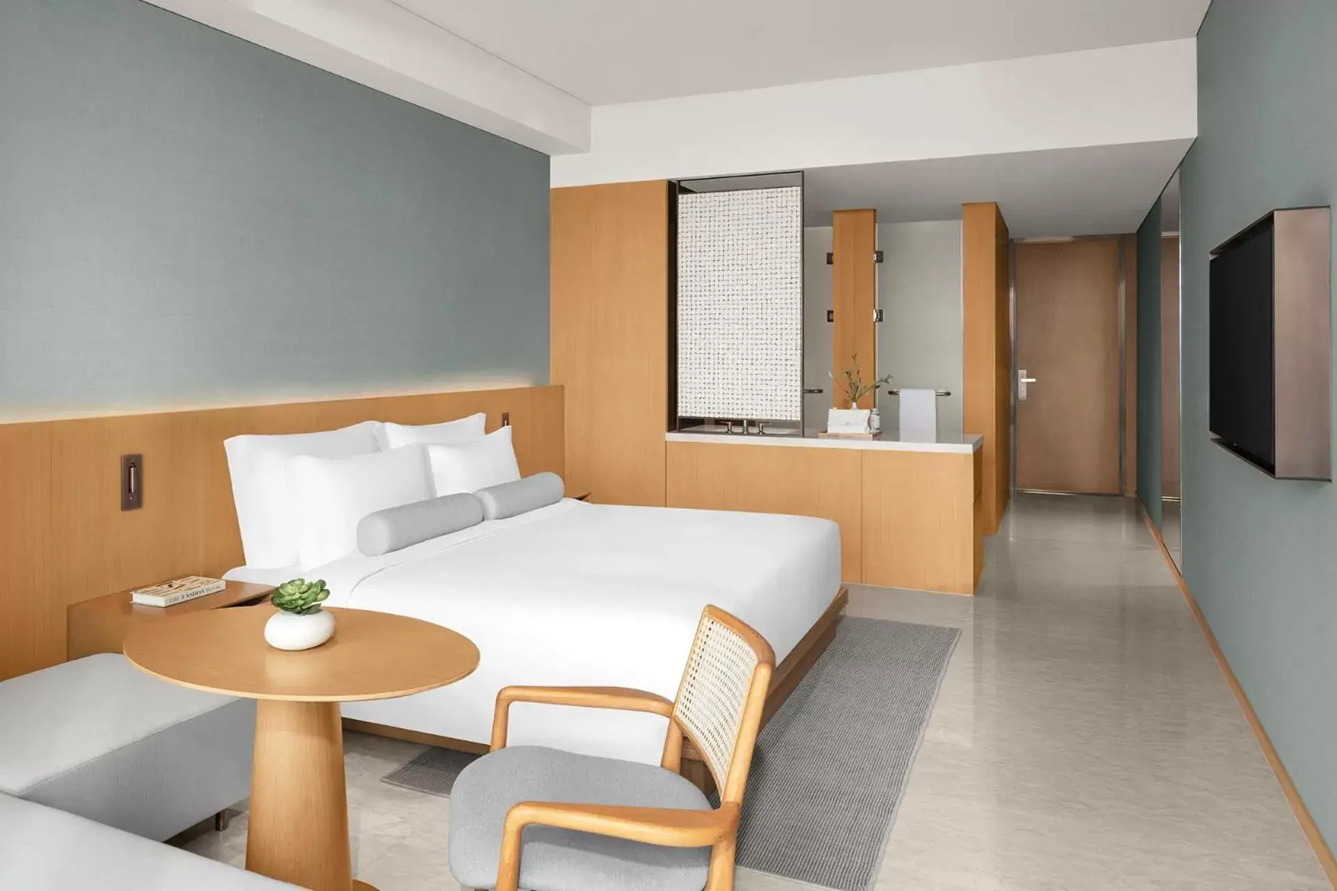 Superior Double Partial Ocean View - Mini-bar included once per stay, Daily Guest Activities in Shilla Monogram Danang Superior Double Partial Ocean View - Mini-bar included once per stay, Daily Guest Activities in Shilla Monogram Danang