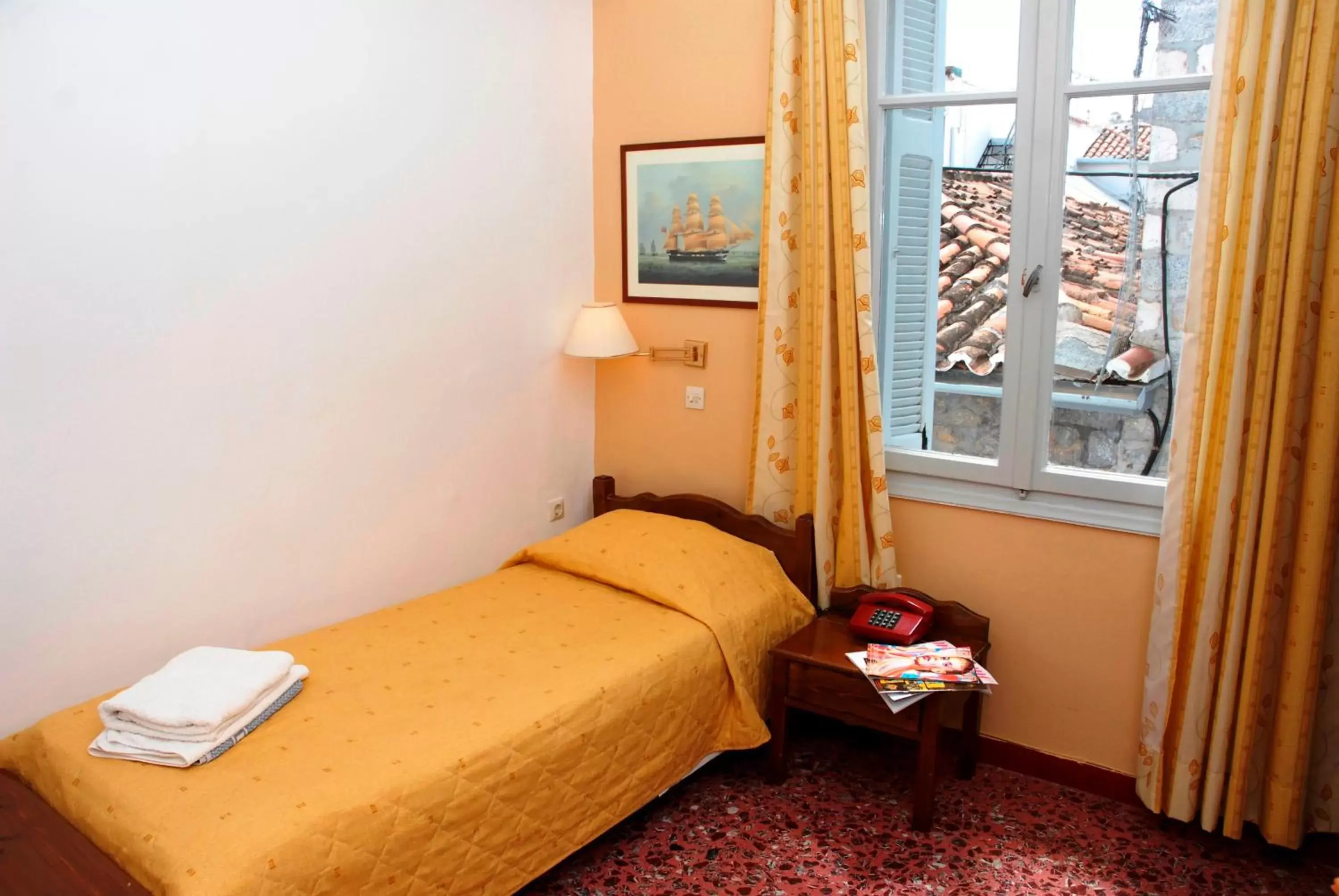 Single Room in Amaryllis Hotel Single Room in Amaryllis Hotel