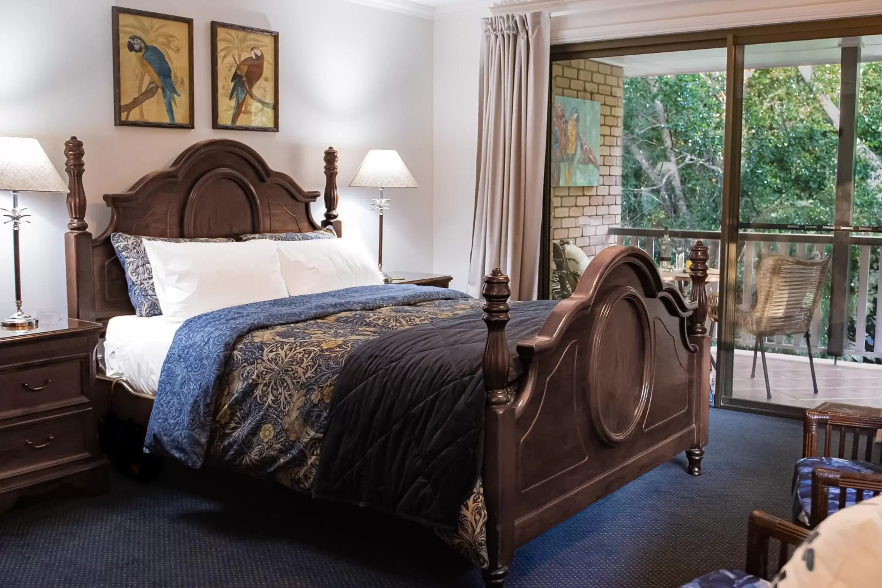 Queen Room with Garden View in Mountain Sanctuary B&B Queen Room with Garden View in Mountain Sanctuary B&B