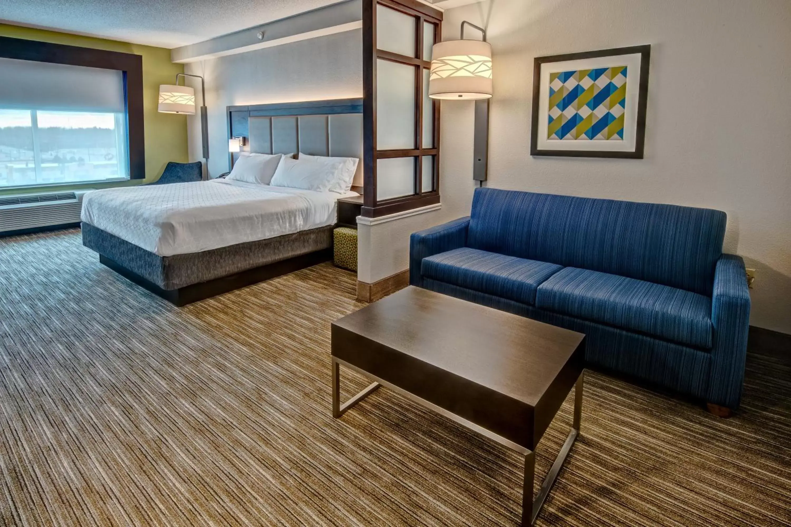 King Suite - Communication Accessible in Holiday Inn Express Hotel & Suites Jackson Northeast by IHG King Suite - Communication Accessible in Holiday Inn Express Hotel & Suites Jackson Northeast by IHG