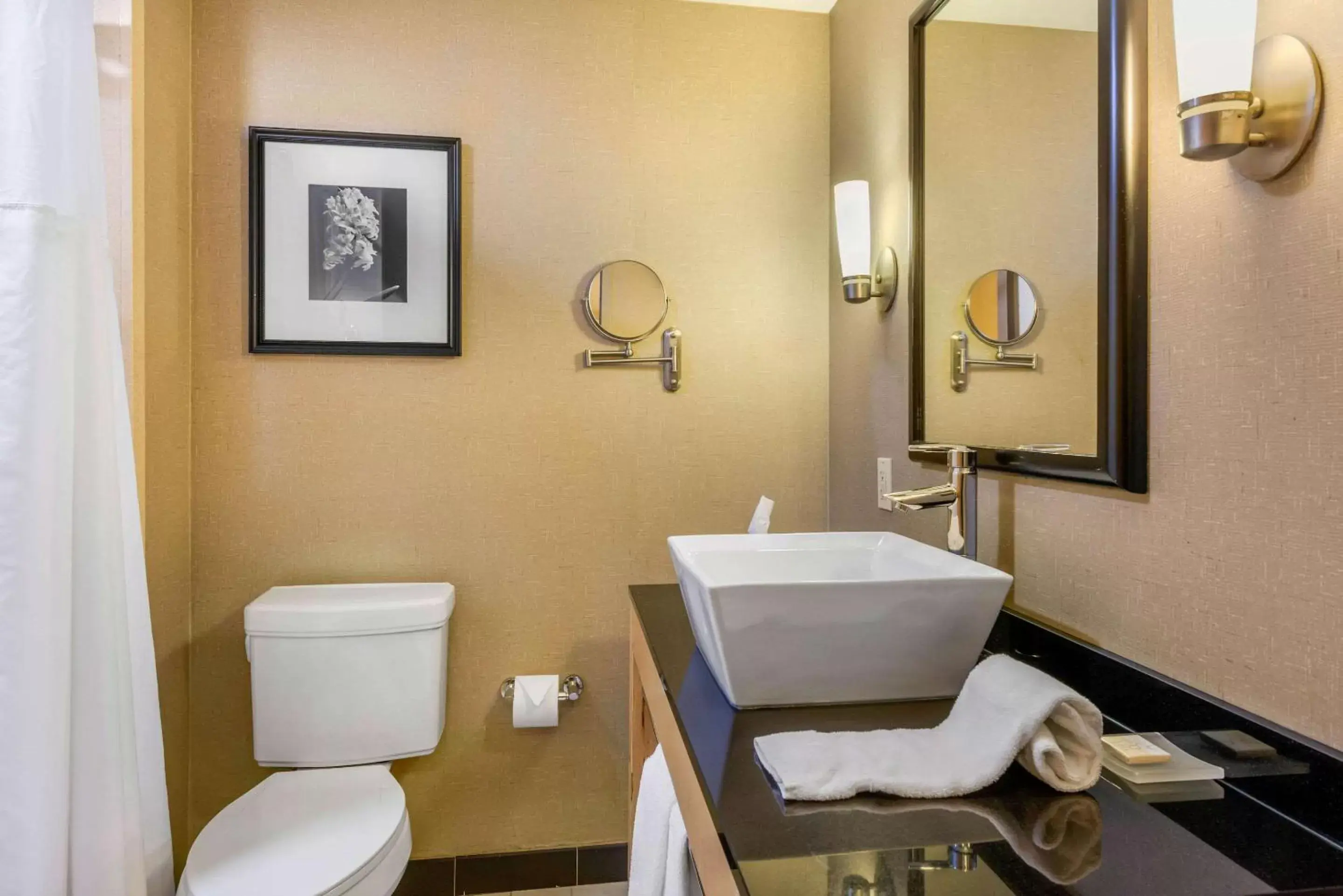 Queen Suite with Two Queen Beds and Accessible Tub - Accessible/Non-Smoking in Cambria Hotel Ft Lauderdale, Airport South & Cruise Port Queen Suite with Two Queen Beds and Accessible Tub - Accessible/Non-Smoking in Cambria Hotel Ft Lauderdale, Airport South & Cruise Port