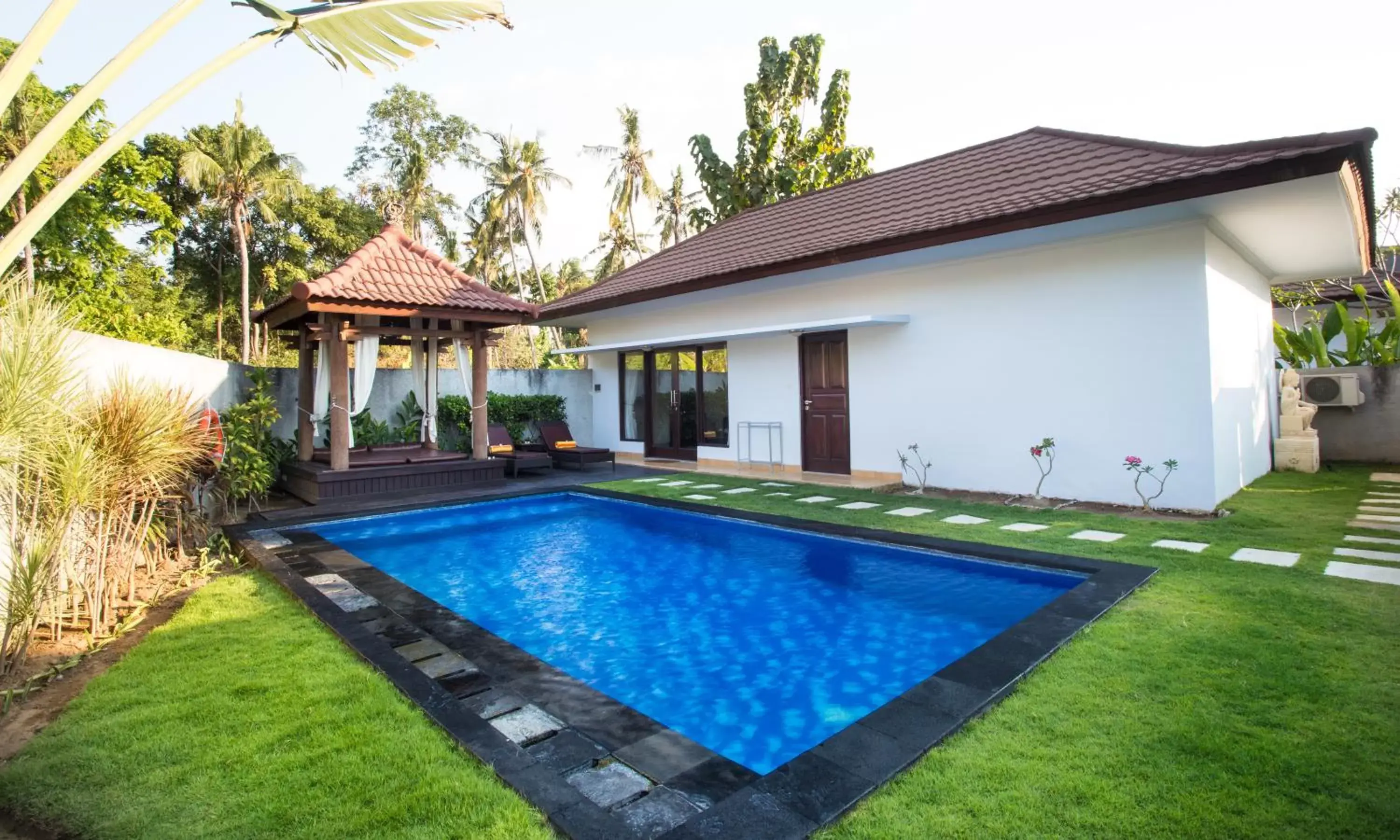 One-Bedroom Villa in Puri Saron Hotel Baruna Beach Lovina One-Bedroom Villa in Puri Saron Hotel Baruna Beach Lovina