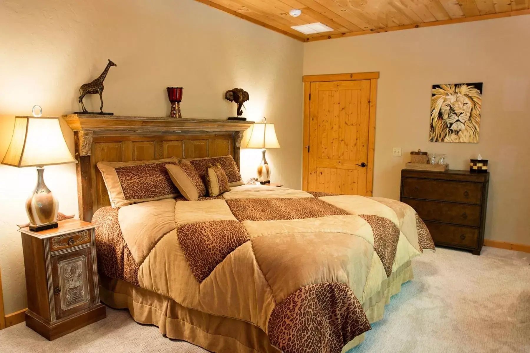 King Room with Garden View in Lazy Bear Lodge King Room with Garden View in Lazy Bear Lodge