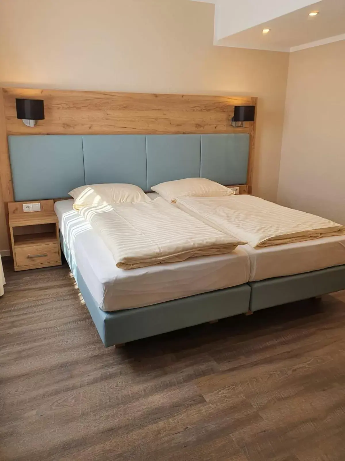 Family Suite - single occupancy in Nordseehotel Wilhelmshaven Family Suite - single occupancy in Nordseehotel Wilhelmshaven