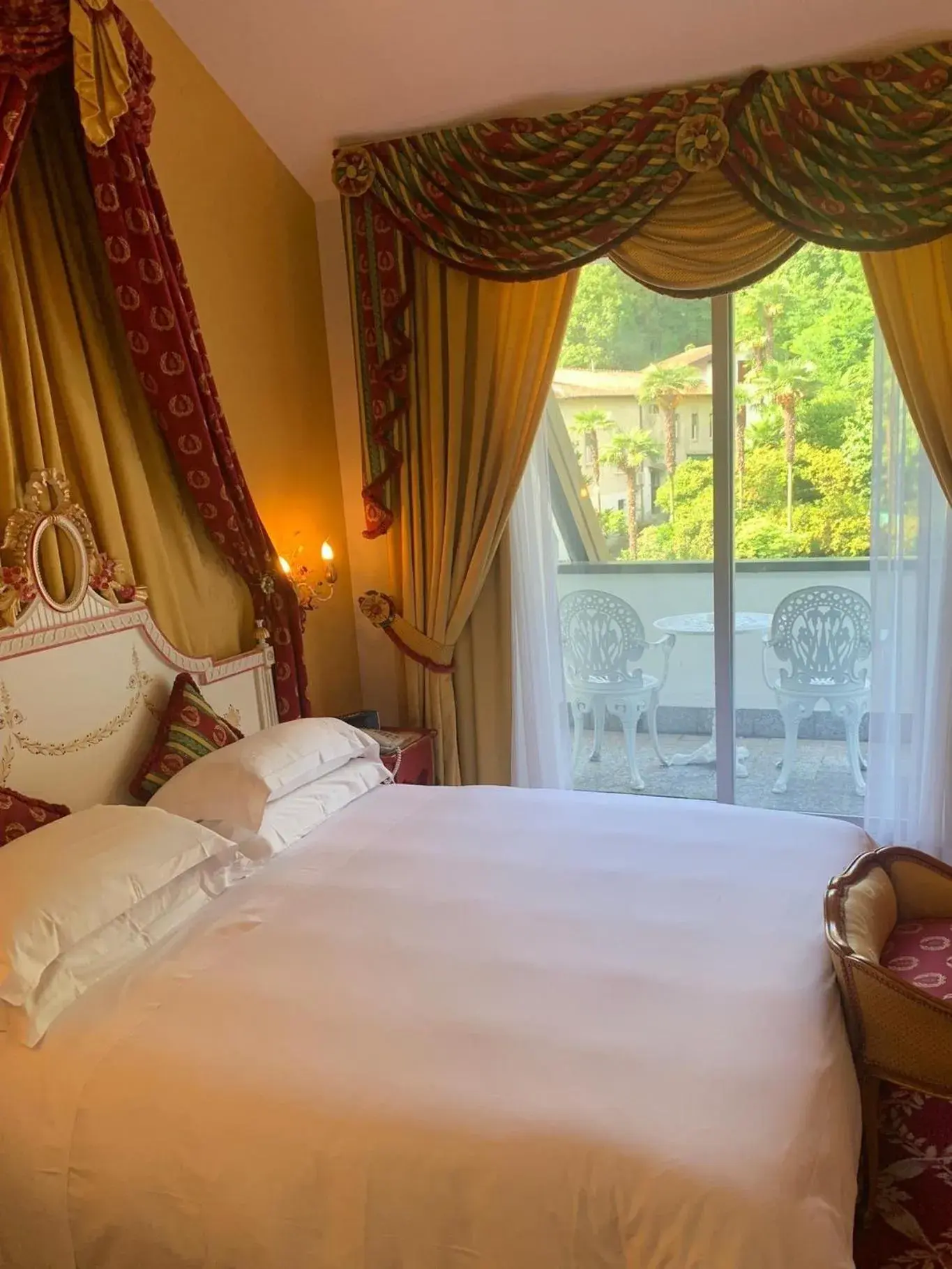 Superior Double Room with Park View in Villa e Palazzo Aminta - A Leading Hotel of The World Superior Double Room with Park View in Villa e Palazzo Aminta - A Leading Hotel of The World