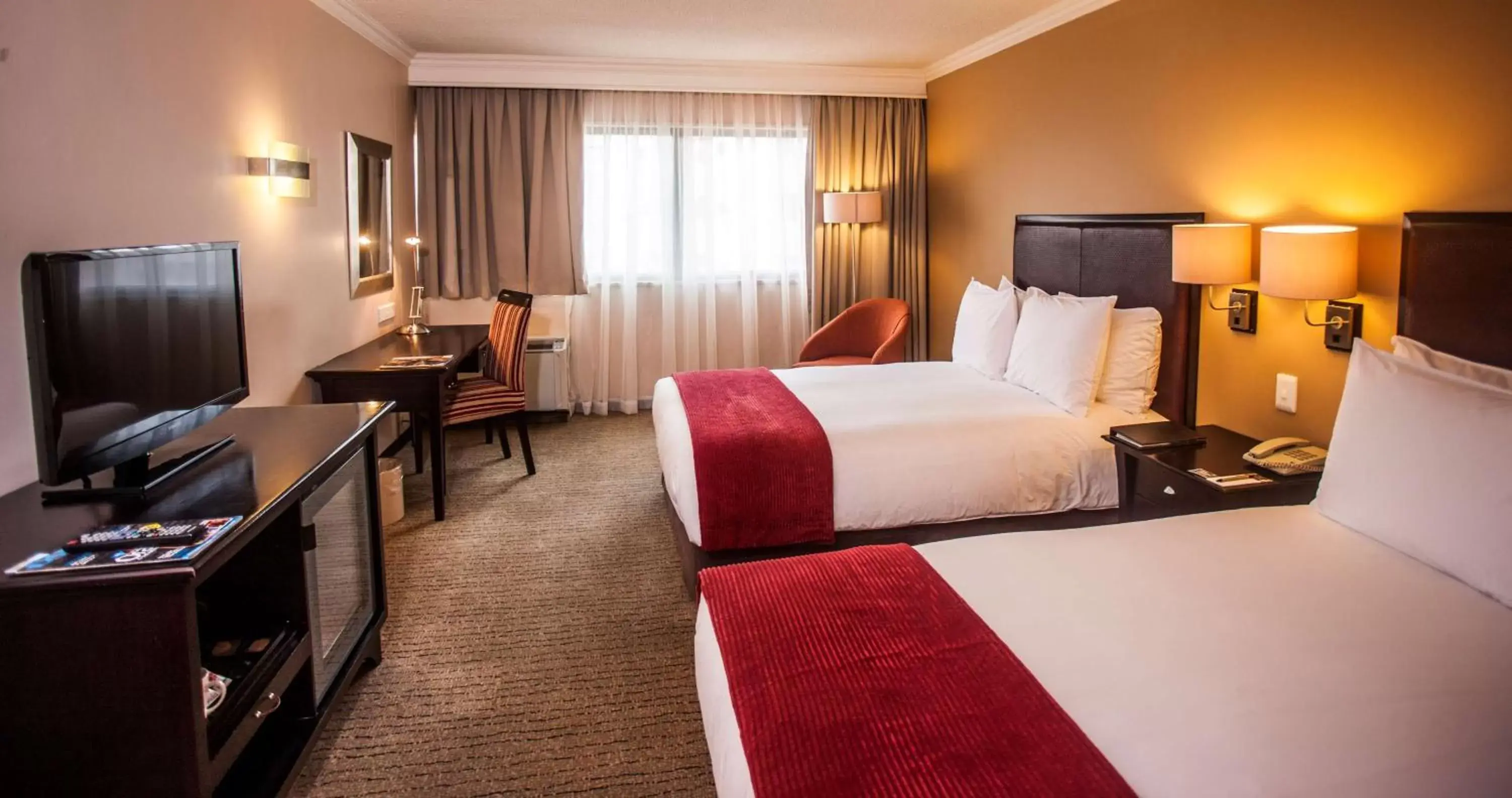 Standard Room 2 Double Beds Non-Smoking in Southern Sun Pretoria Standard Room 2 Double Beds Non-Smoking in Southern Sun Pretoria