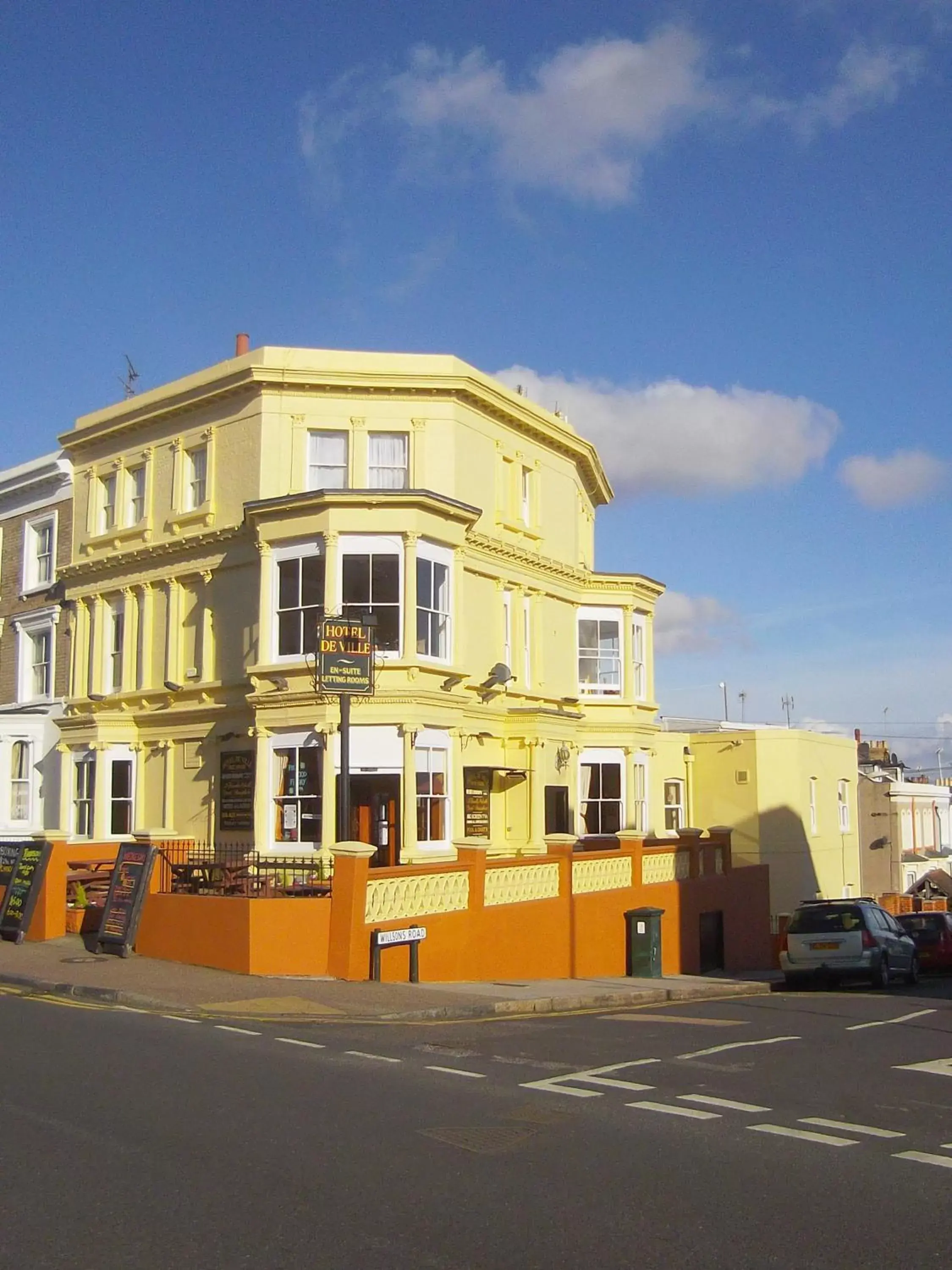 Hotel de Ville Hotel de Ville