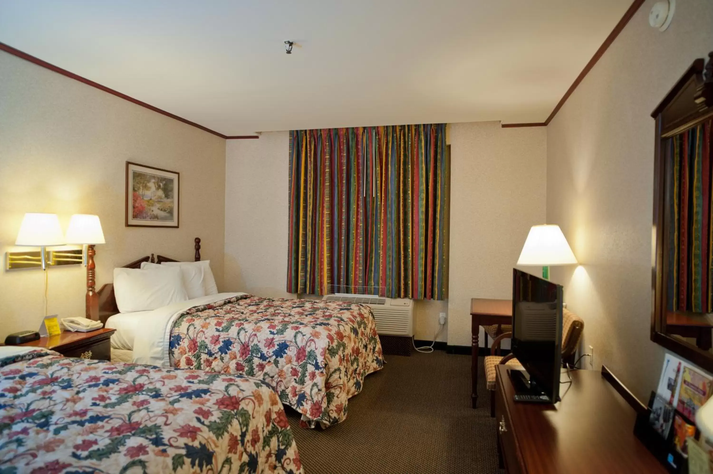 Double Room with Two Double Beds - Smoking in Days Inn by Wyndham Parsippany Double Room with Two Double Beds - Smoking in Days Inn by Wyndham Parsippany
