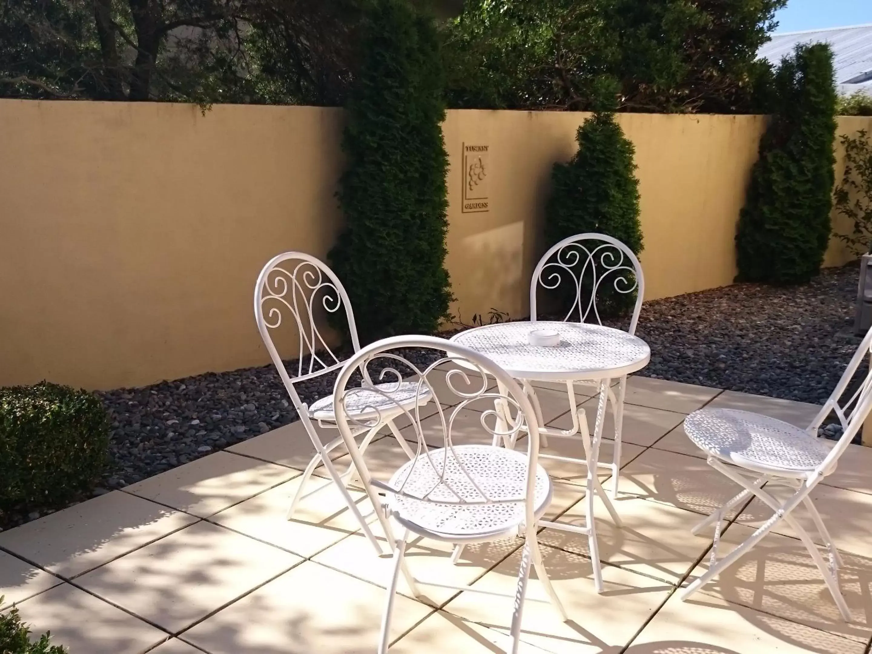 Deluxe Studio in Tuscany Gardens Motor Lodge Deluxe Studio in Tuscany Gardens Motor Lodge