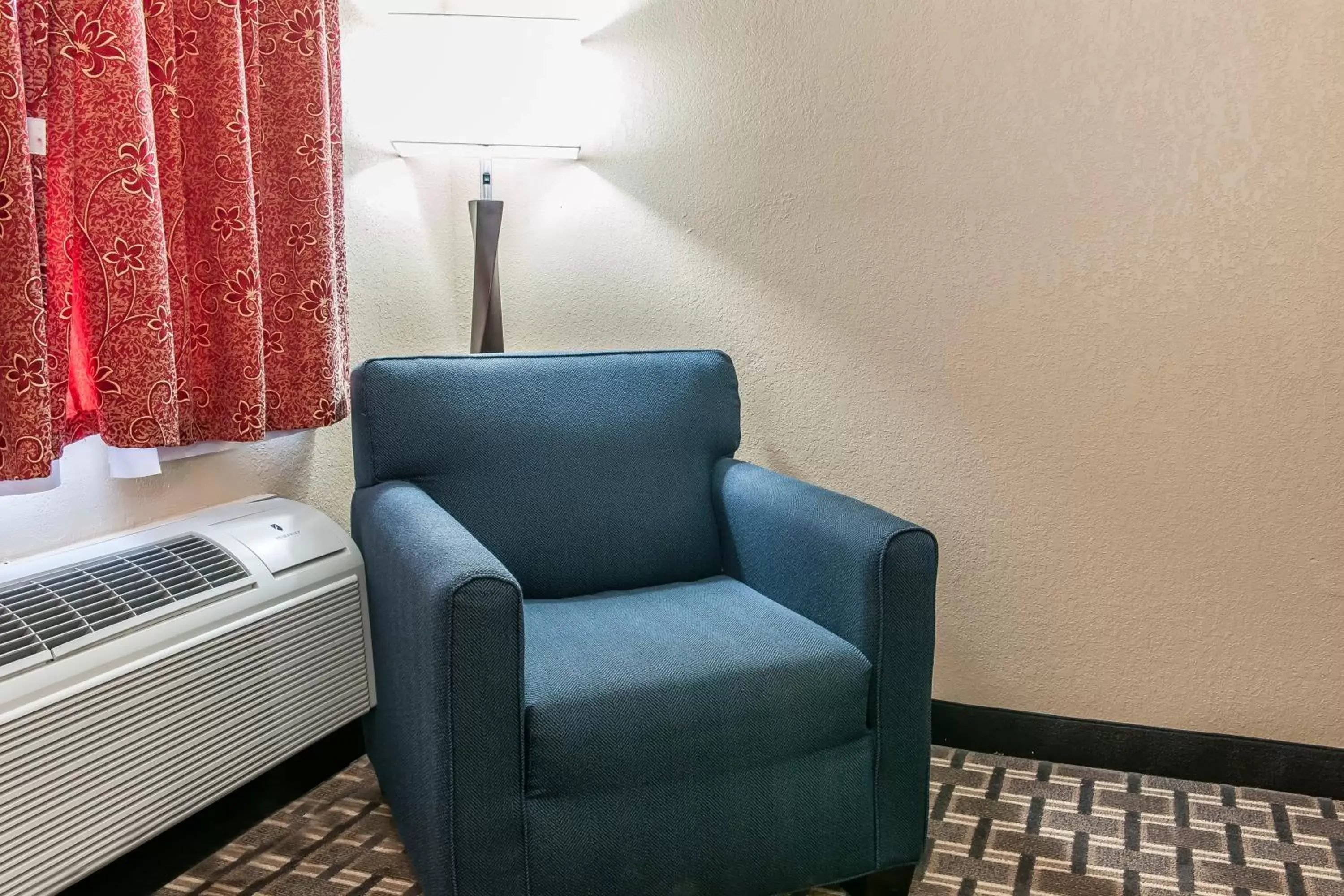 Queen Room - Non-Smoking in Quality Inn Queen Room - Non-Smoking in Quality Inn