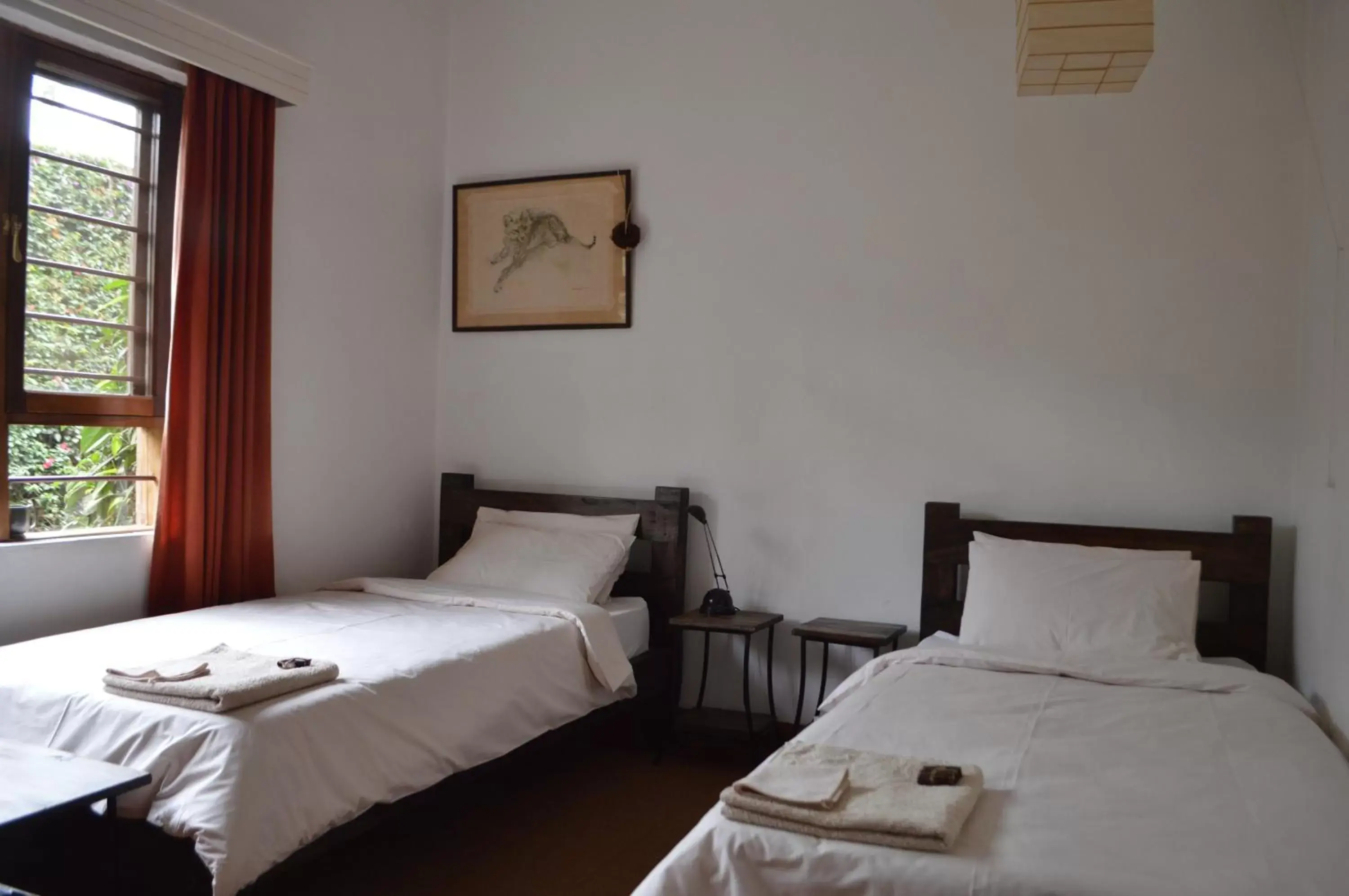 Twin Room with Shared Bathroom - single occupancy in The Researchers Rest Twin Room with Shared Bathroom - single occupancy in The Researchers Rest