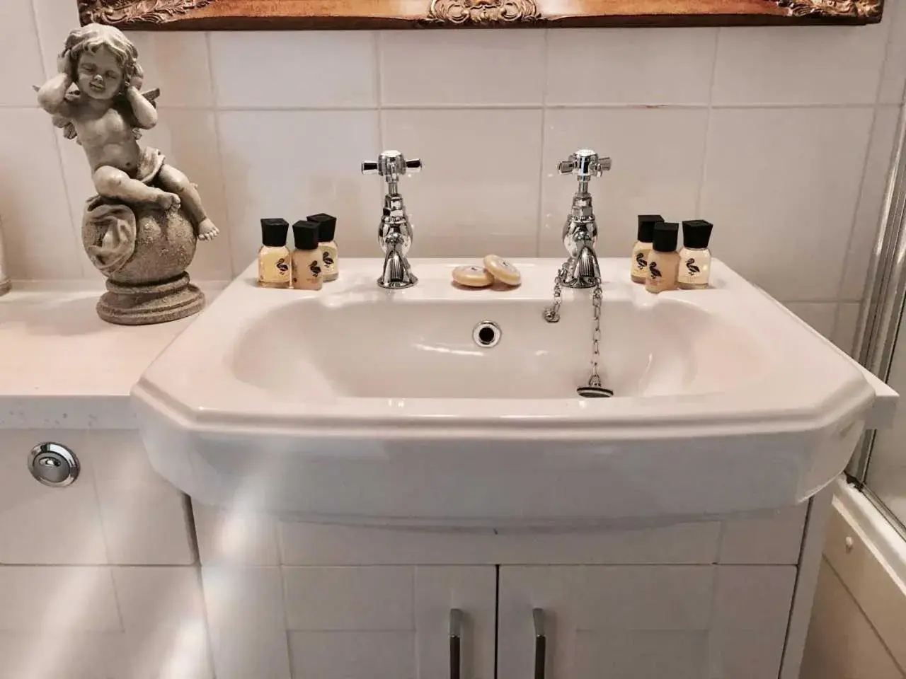 Double Room with Four Poster Bed in The Star And Eagle Hotel Double Room with Four Poster Bed in The Star And Eagle Hotel