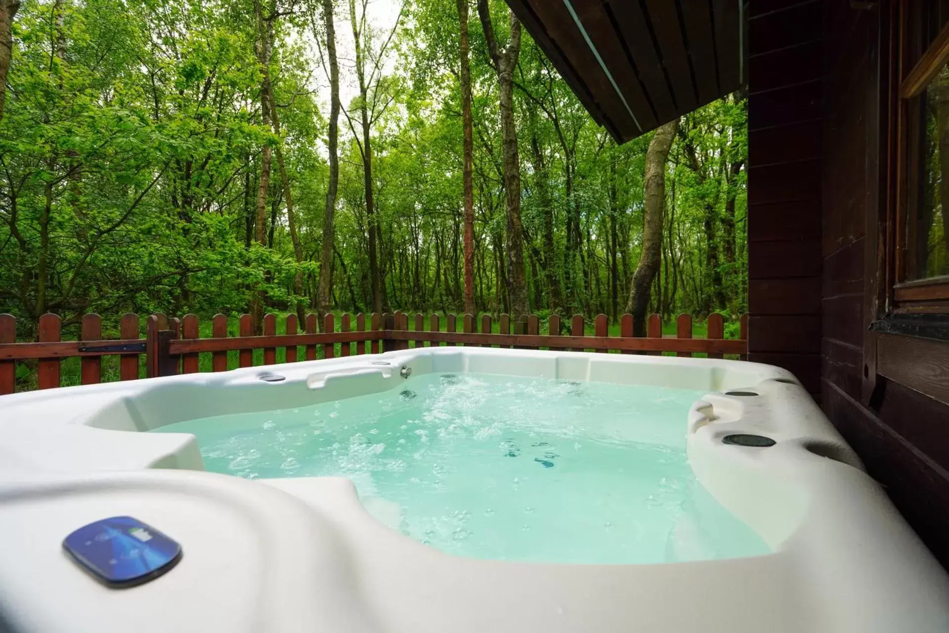 Woodland 2 Bed Lodge with hot tub in Chevin Country Park Hotel & Spa Woodland 2 Bed Lodge with hot tub in Chevin Country Park Hotel & Spa