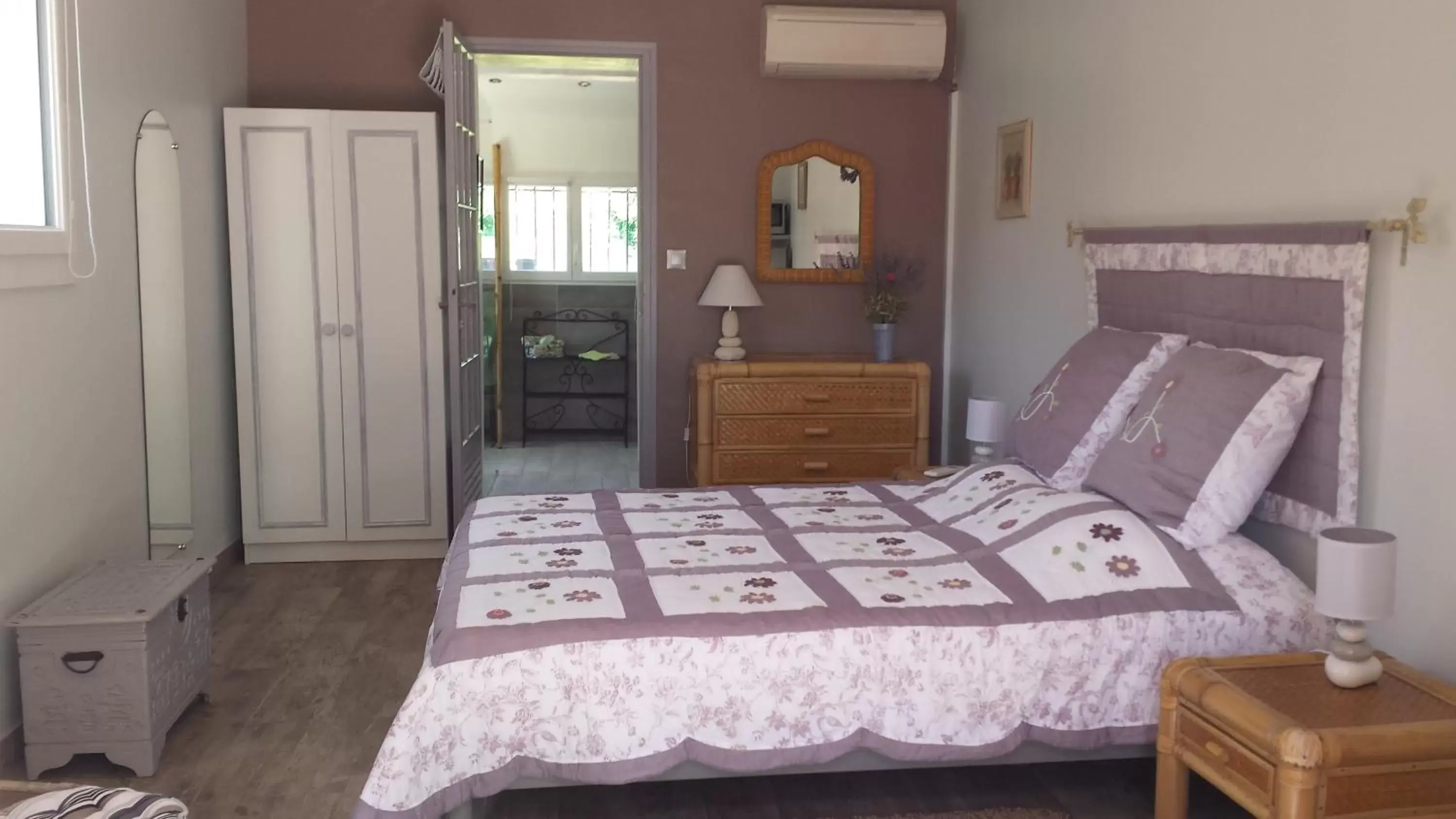 Double Room in Le Jardin des Selves Double Room in Le Jardin des Selves