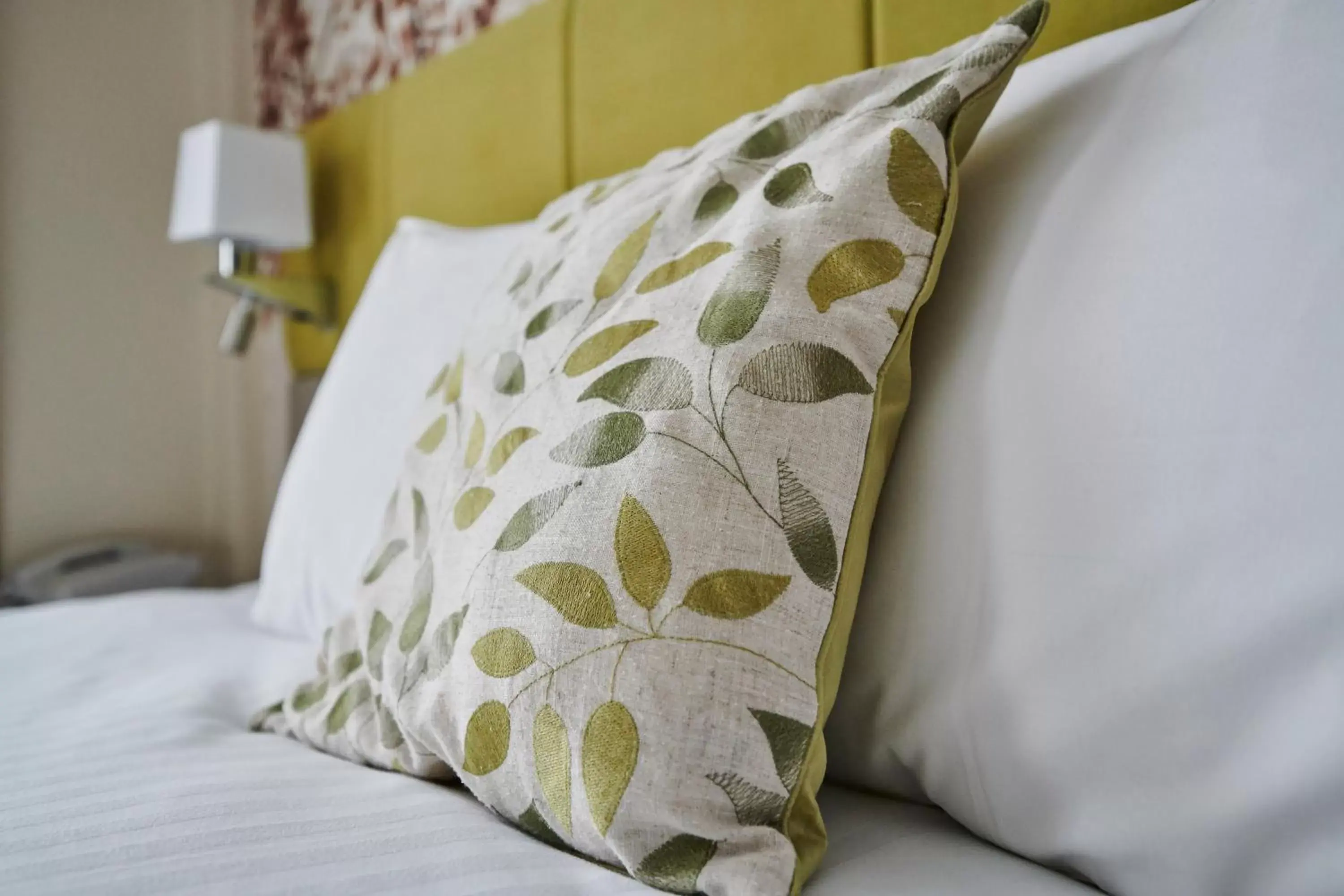 Standard King Room - Disability Access in Holiday Inn Corby Kettering A43 by IHG Standard King Room - Disability Access in Holiday Inn Corby Kettering A43 by IHG