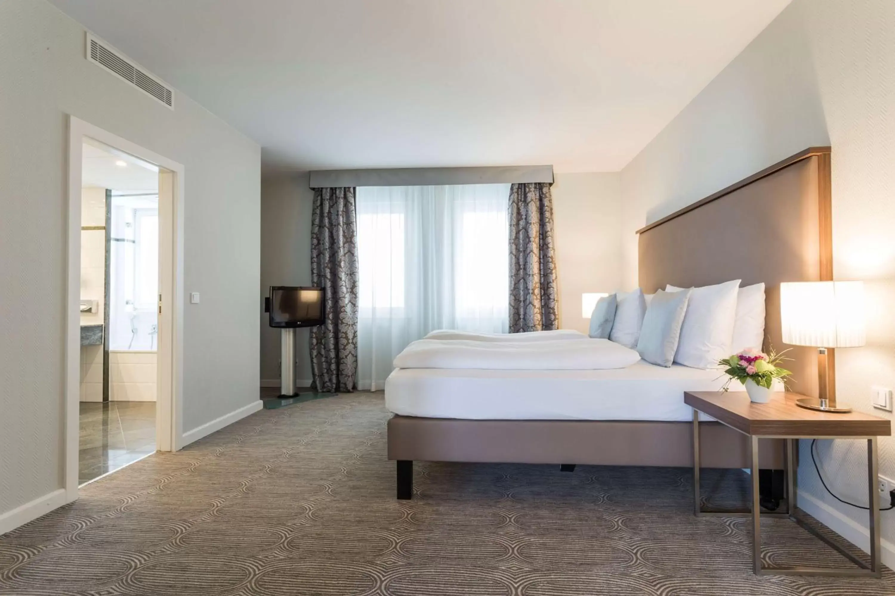 Junior Suite in Radisson Blu Hotel Schwarzer Bock Wiesbaden Junior Suite in Radisson Blu Hotel Schwarzer Bock Wiesbaden