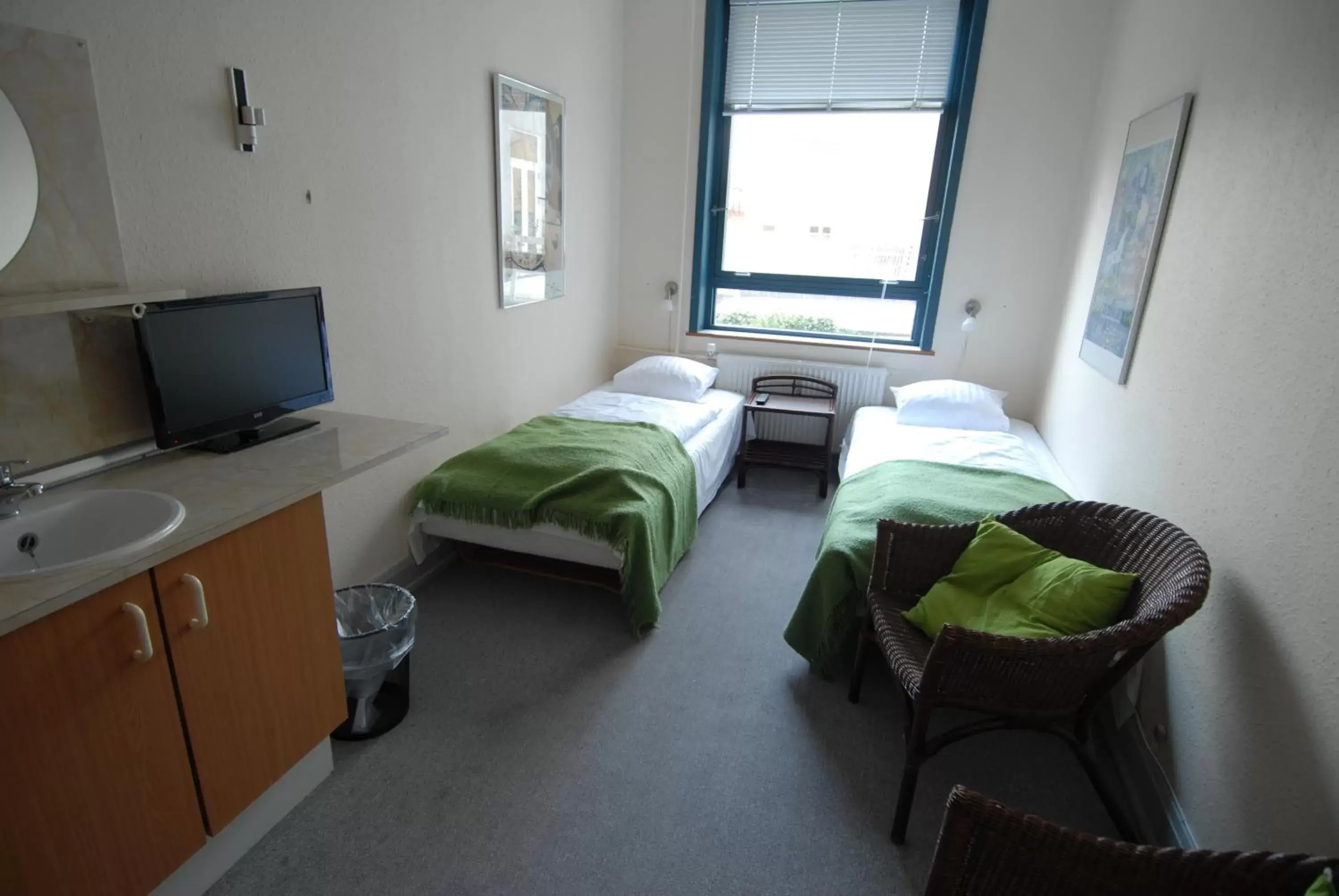 Budget Double Room with Shared Bathroom in Herman Bang Bed and Breakfast Budget Double Room with Shared Bathroom in Herman Bang Bed and Breakfast