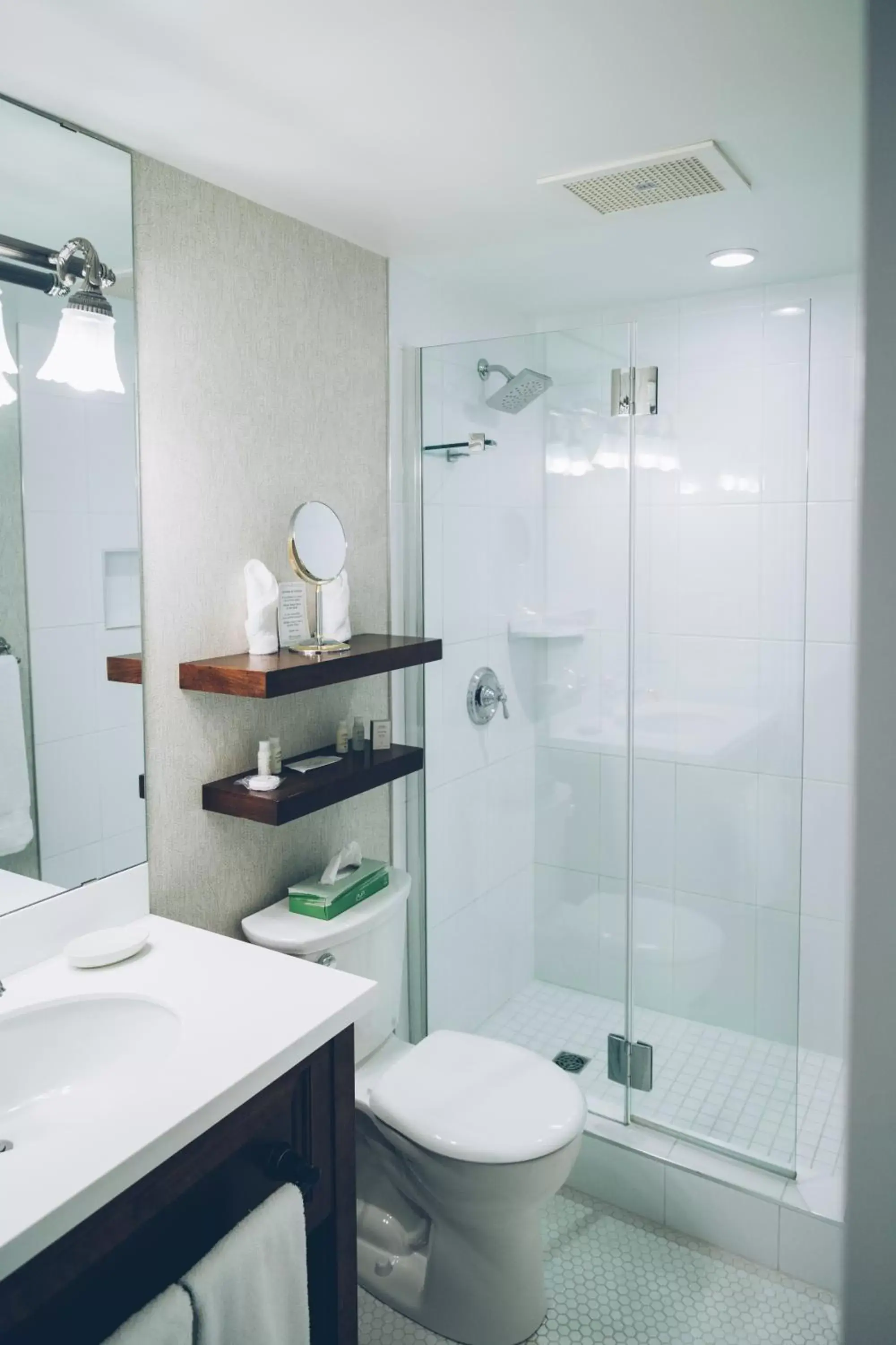 King Room - Non-Smoking in The Great George King Room - Non-Smoking in The Great George