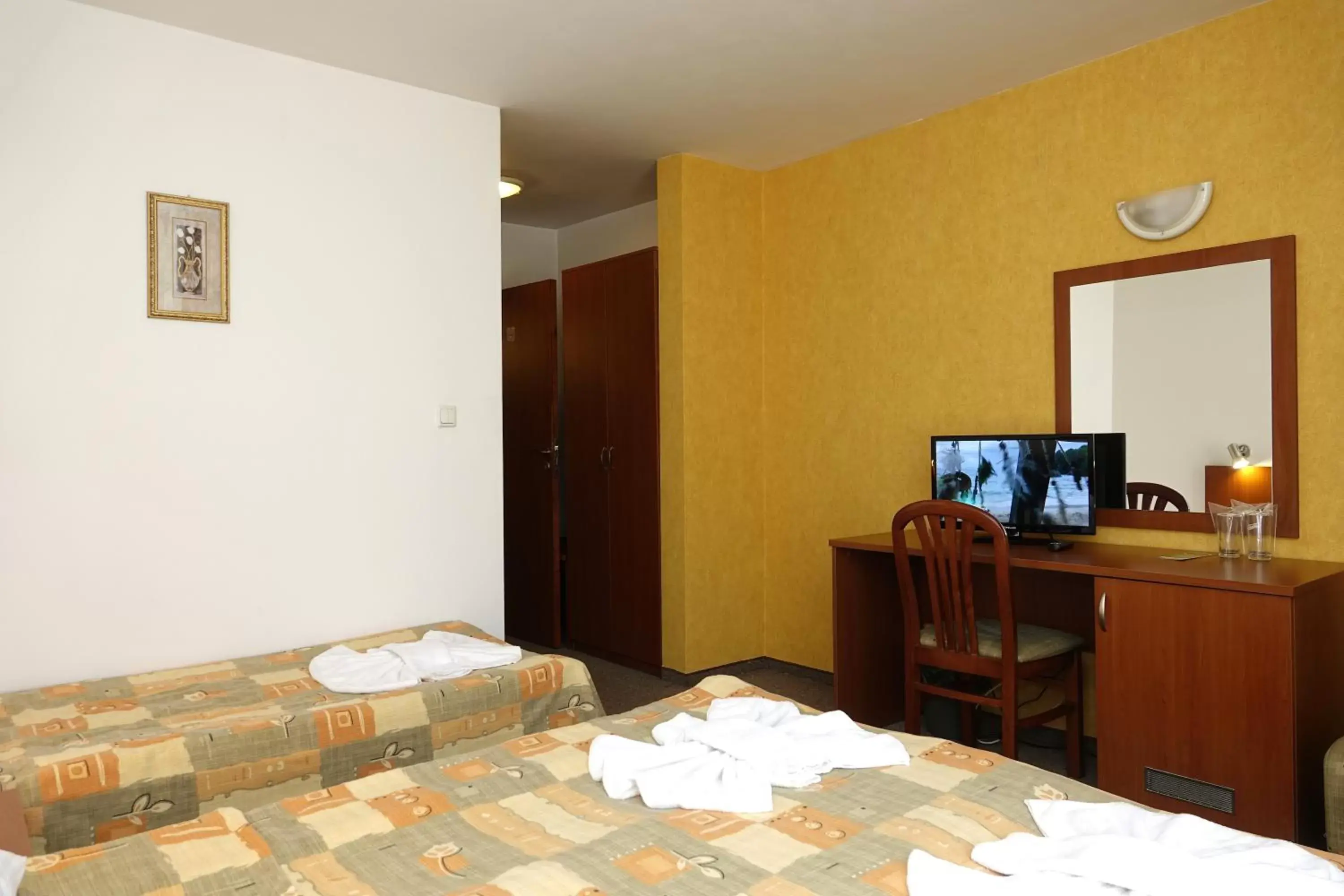 Triple Room in Hotel Elit Triple Room in Hotel Elit