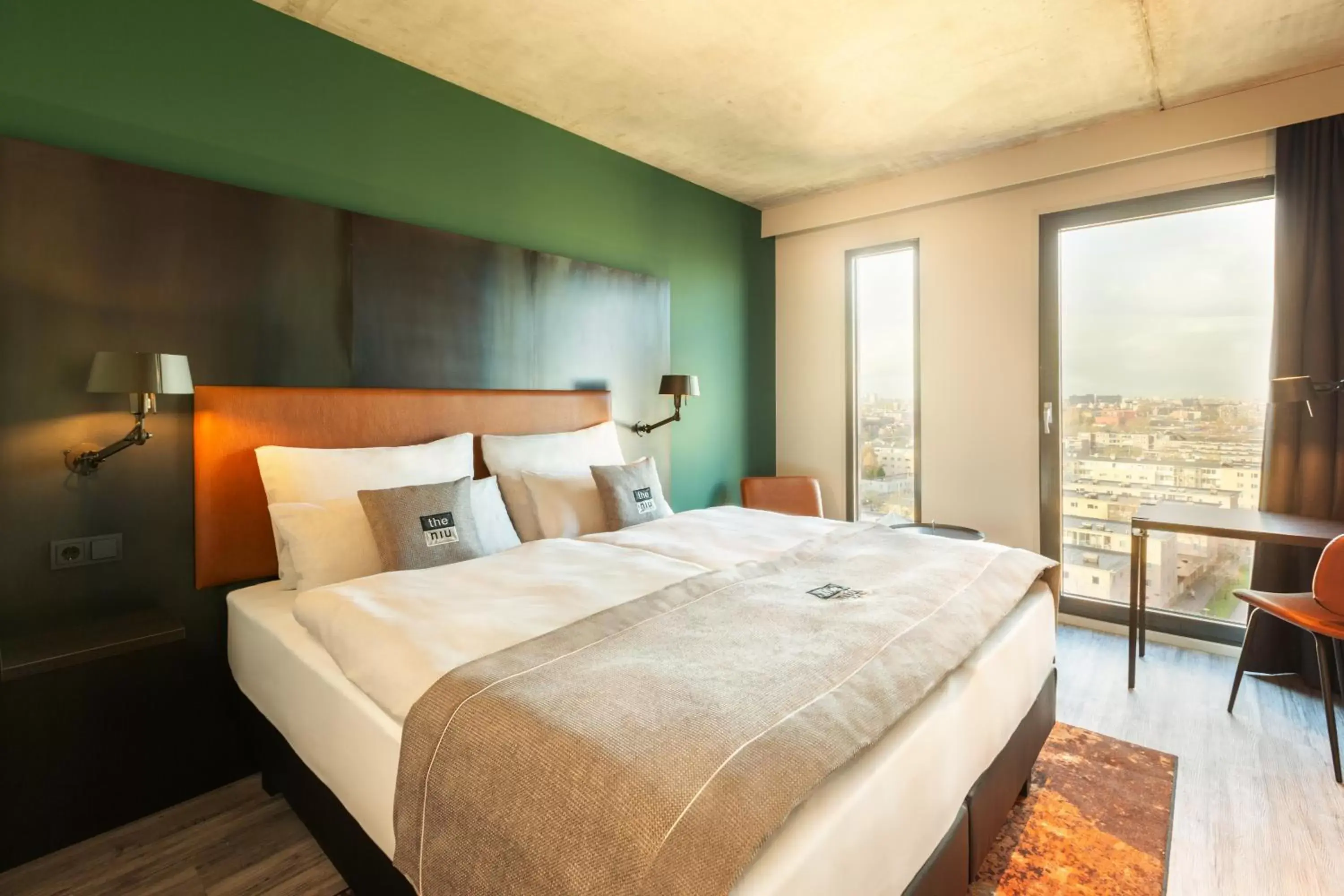 Standard Double or Twin Room in Holiday Inn - the niu, Fender Amsterdam Standard Double or Twin Room in Holiday Inn - the niu, Fender Amsterdam