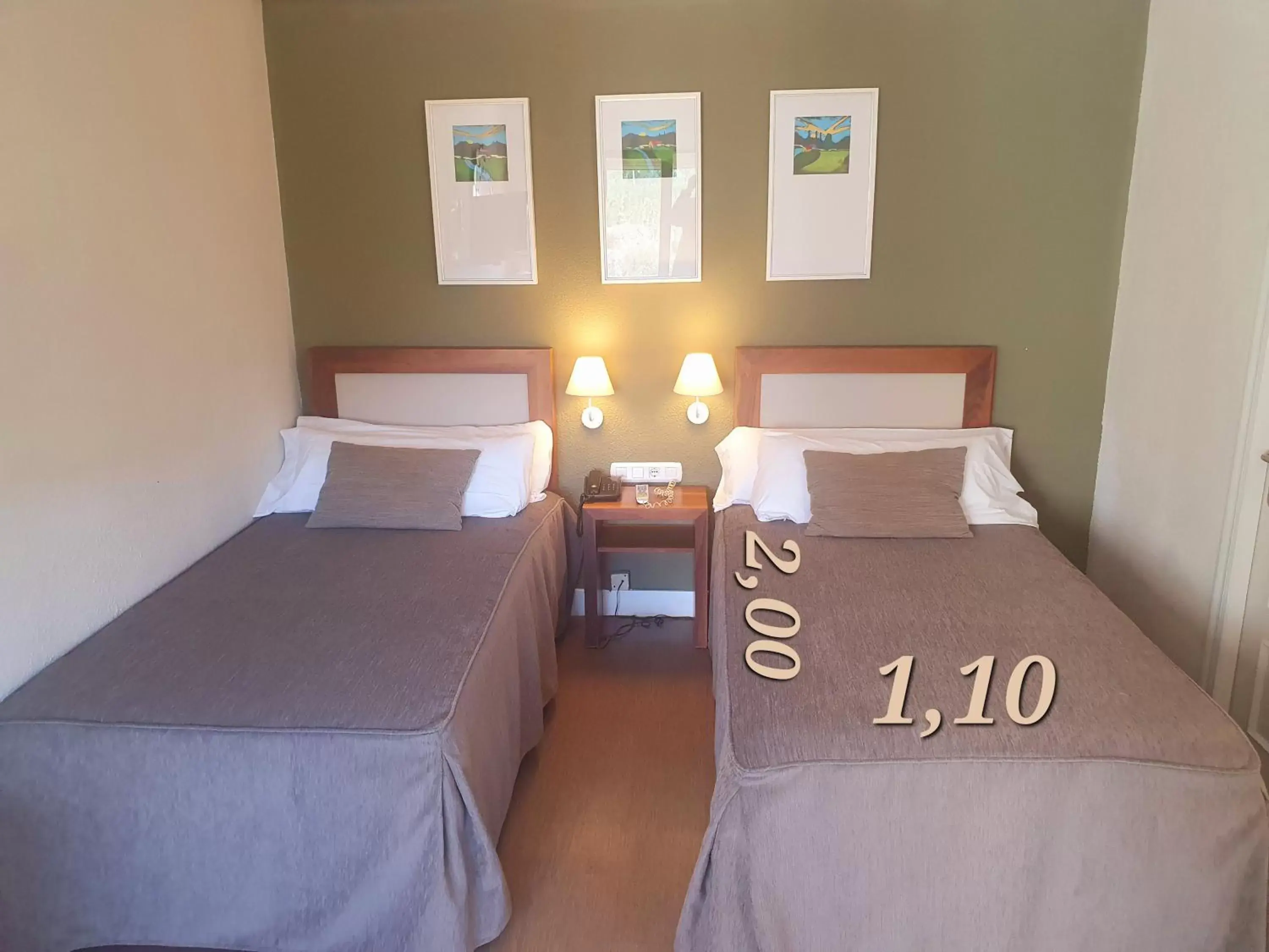 Double Room 2 Extra Large Beds with Terrace. in Hotel La Carreta Double Room 2 Extra Large Beds with Terrace. in Hotel La Carreta