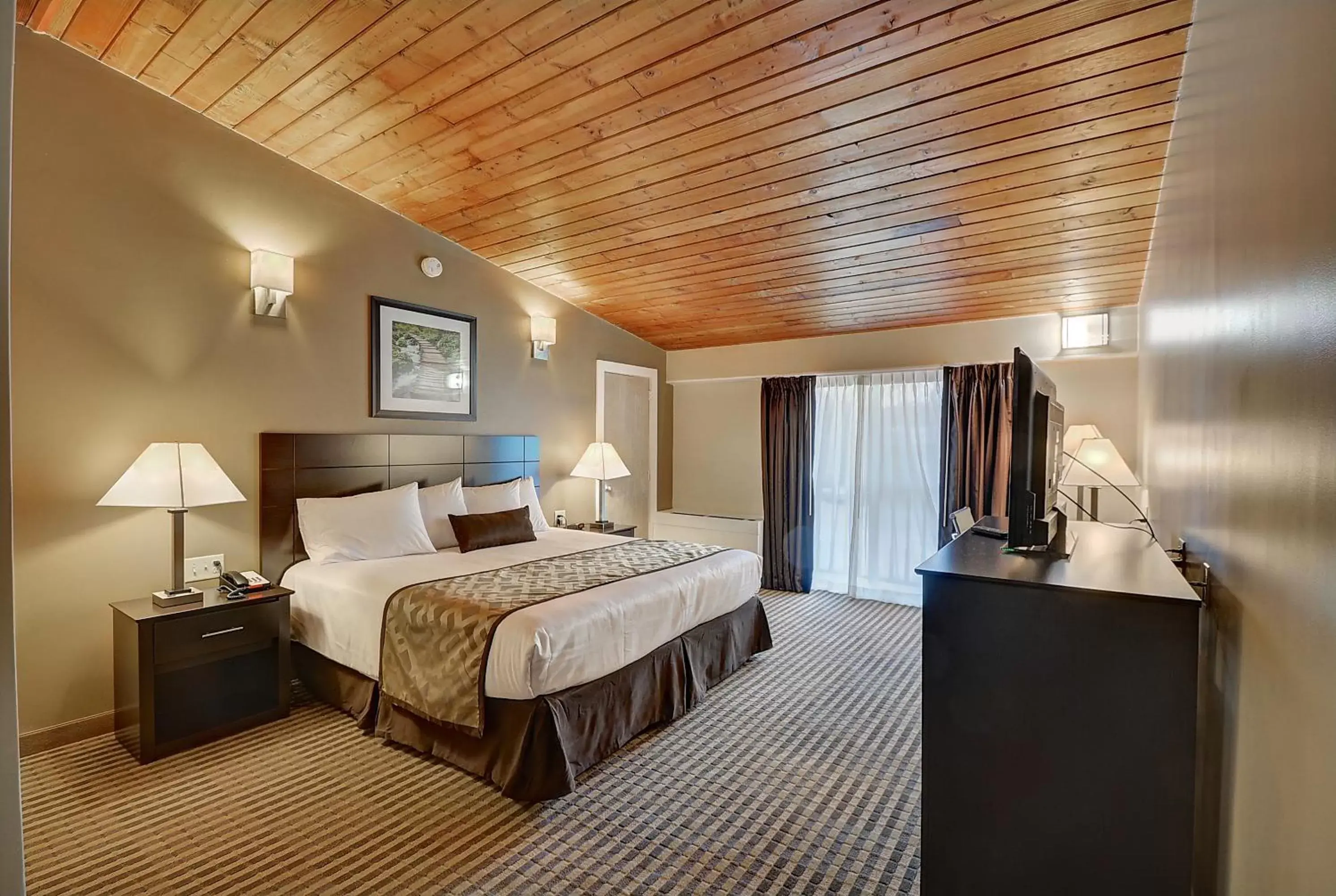 King Room in The Putney Inn King Room in The Putney Inn