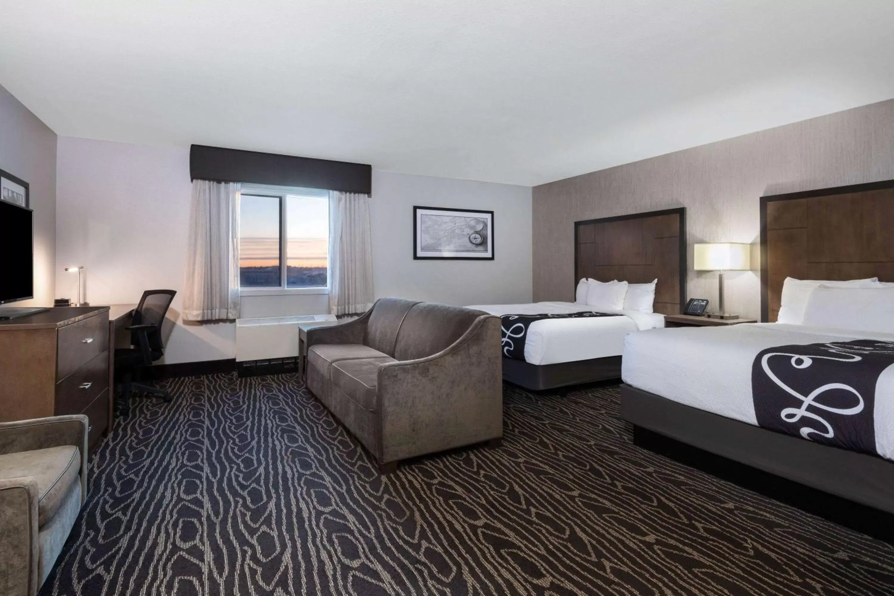 Queen Room with Kitchenette - Disability Access in La Quinta by Wyndham Fairbanks Airport Queen Room with Kitchenette - Disability Access in La Quinta by Wyndham Fairbanks Airport