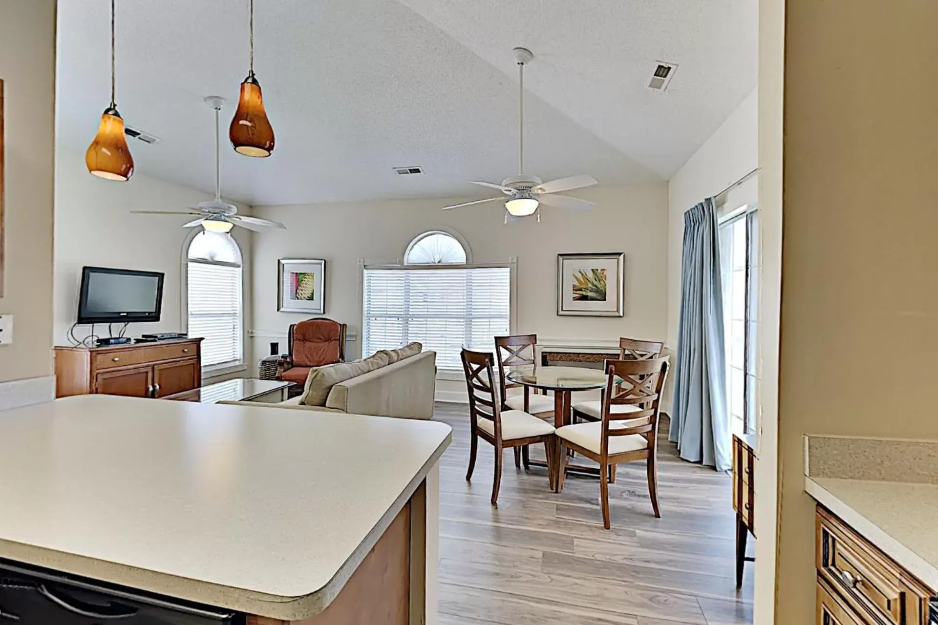 One-Bedroom Villa in Myrtlewood Condos One-Bedroom Villa in Myrtlewood Condos