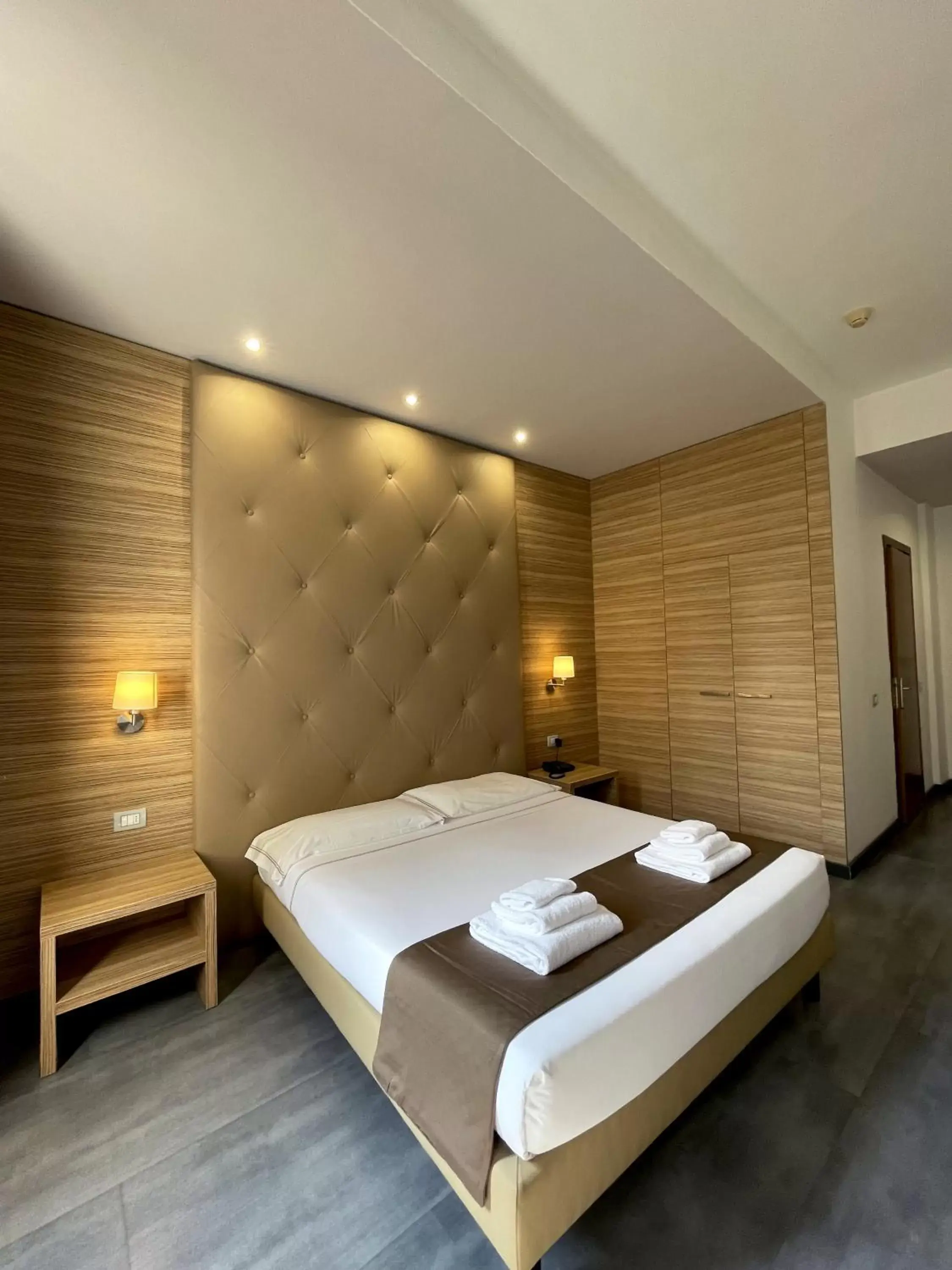 Deluxe Double Room in Garden Area Roma Eur Deluxe Double Room in Garden Area Roma Eur