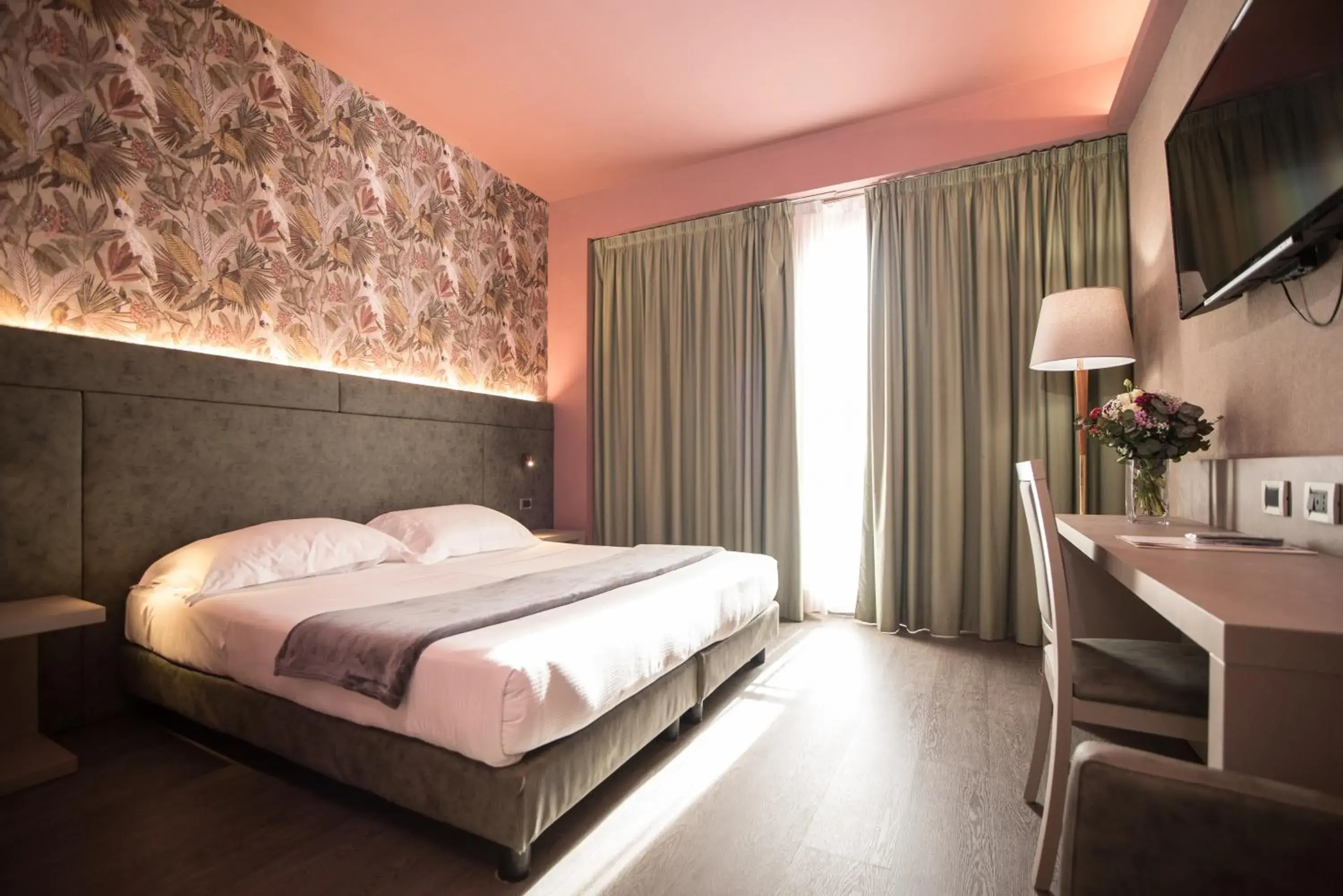 Comfort Double or Twin Room in Hotel Ristorante Ala d'Oro Comfort Double or Twin Room in Hotel Ristorante Ala d'Oro