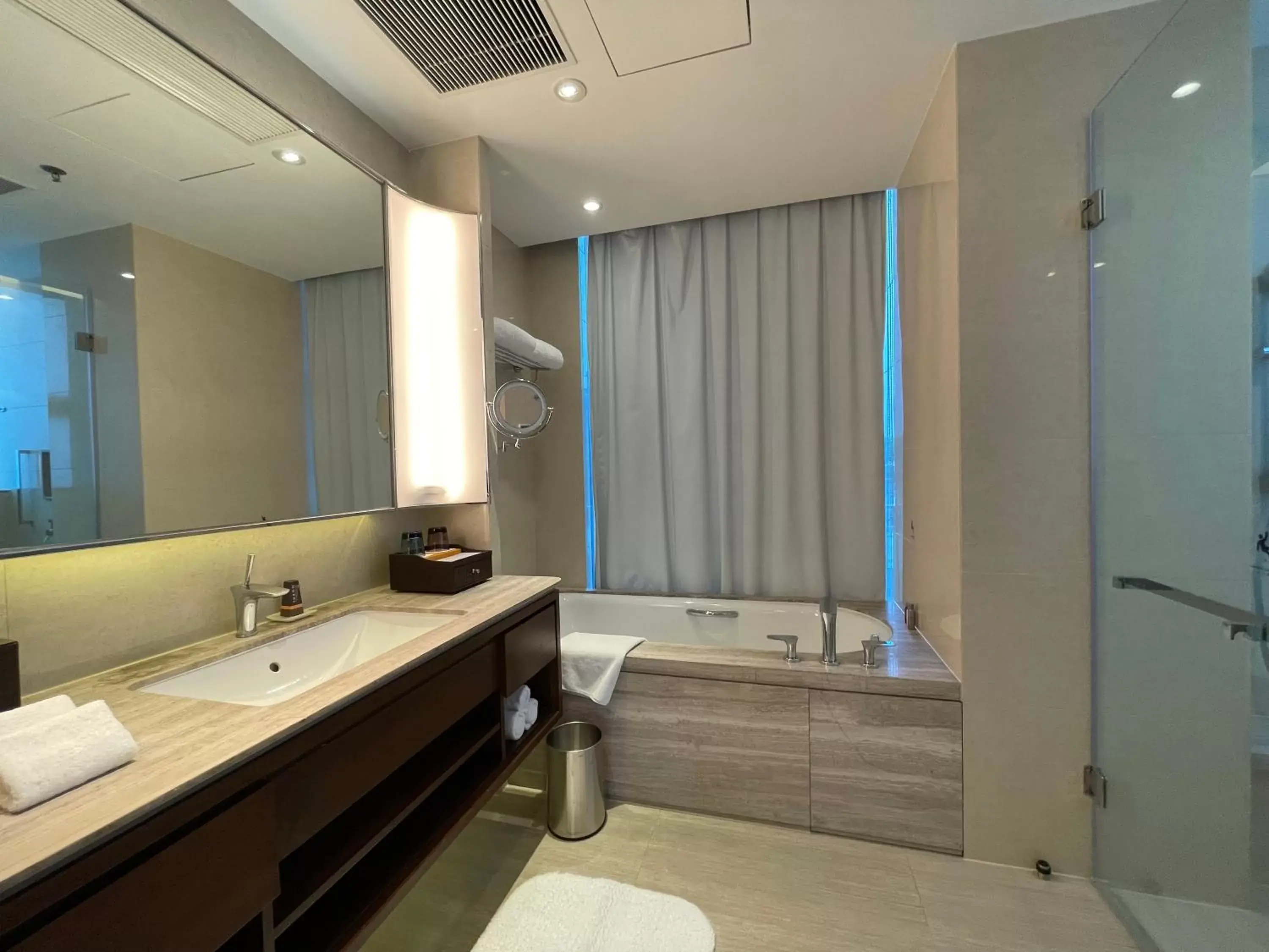 Two Bedroom Apartment in The OCT Harbour, Shenzhen - Marriott Executive Apartments Two Bedroom Apartment in The OCT Harbour, Shenzhen - Marriott Executive Apartments