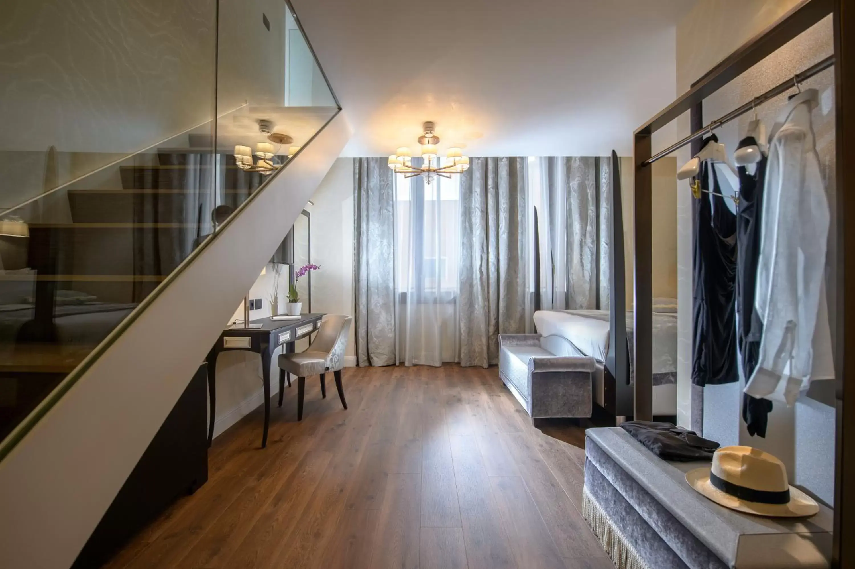 Honeymoon Suite with Jacuzzi in Palazzo Veneziano - Venice Collection Honeymoon Suite with Jacuzzi in Palazzo Veneziano - Venice Collection