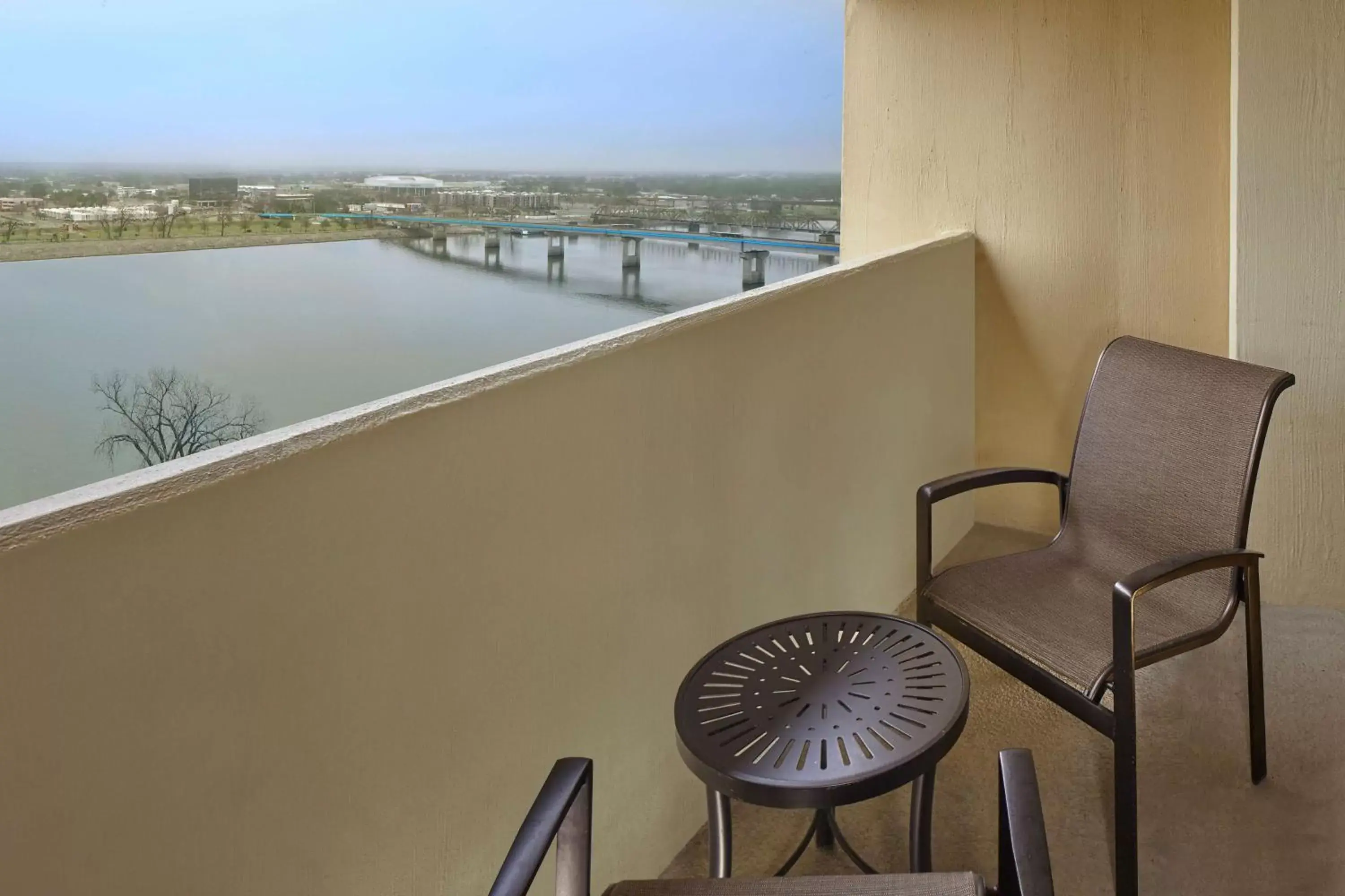 King Room with Balcony in DoubleTree by Hilton Little Rock King Room with Balcony in DoubleTree by Hilton Little Rock