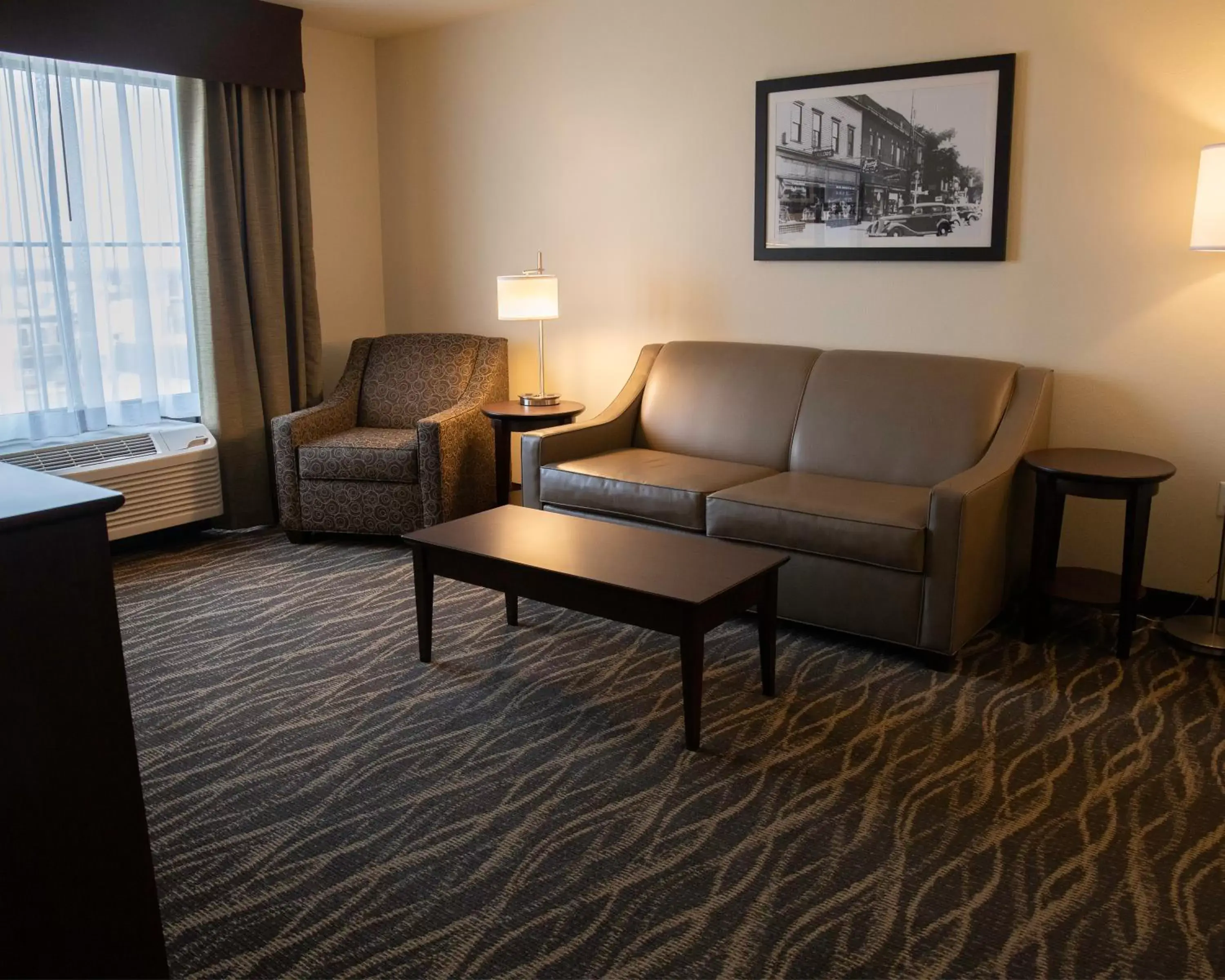 One-Bedroom Suite in Cobblestone Hotel & Suites - Two Rivers One-Bedroom Suite in Cobblestone Hotel & Suites - Two Rivers