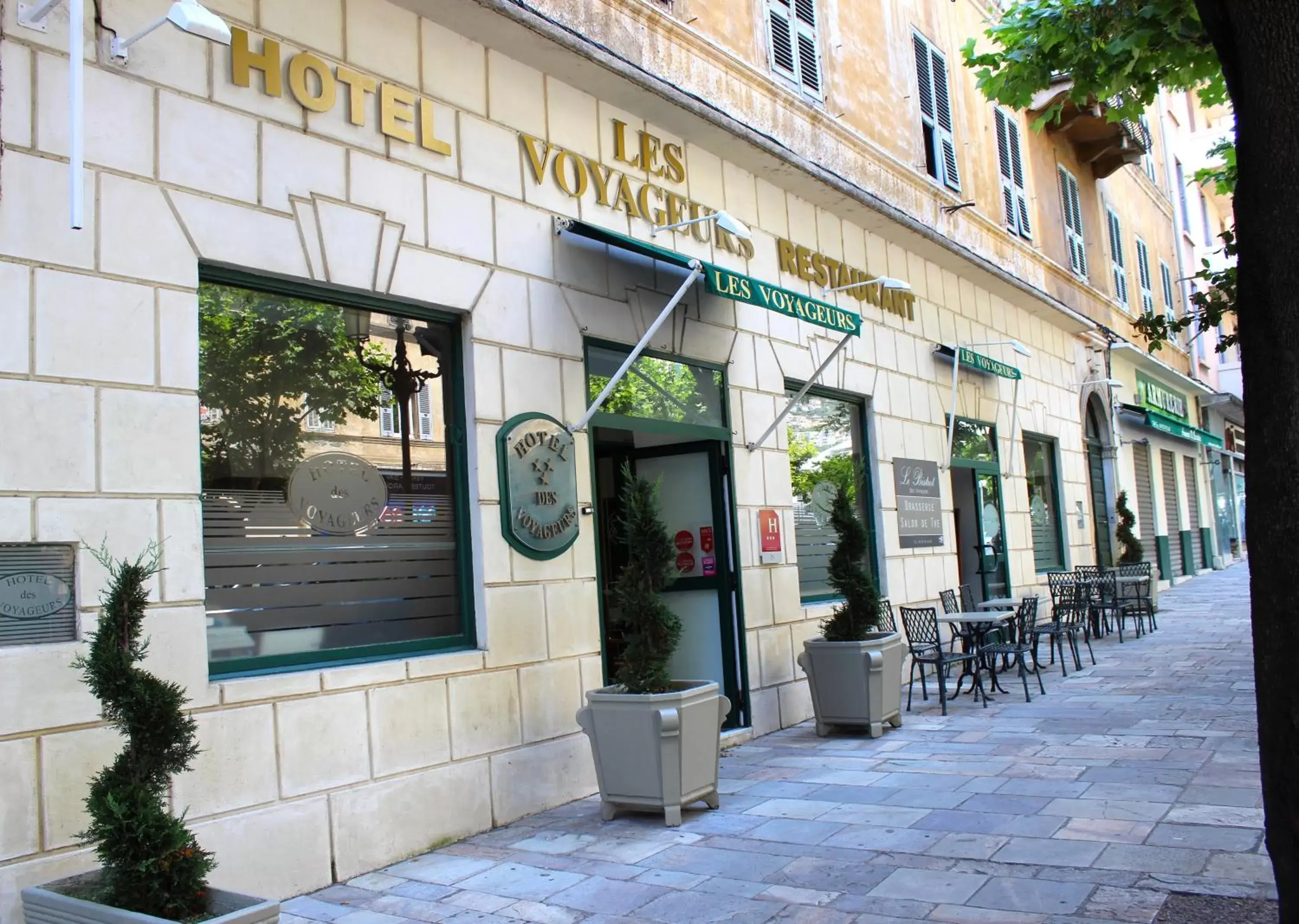 Hôtel Les Voyageurs Hôtel Les Voyageurs