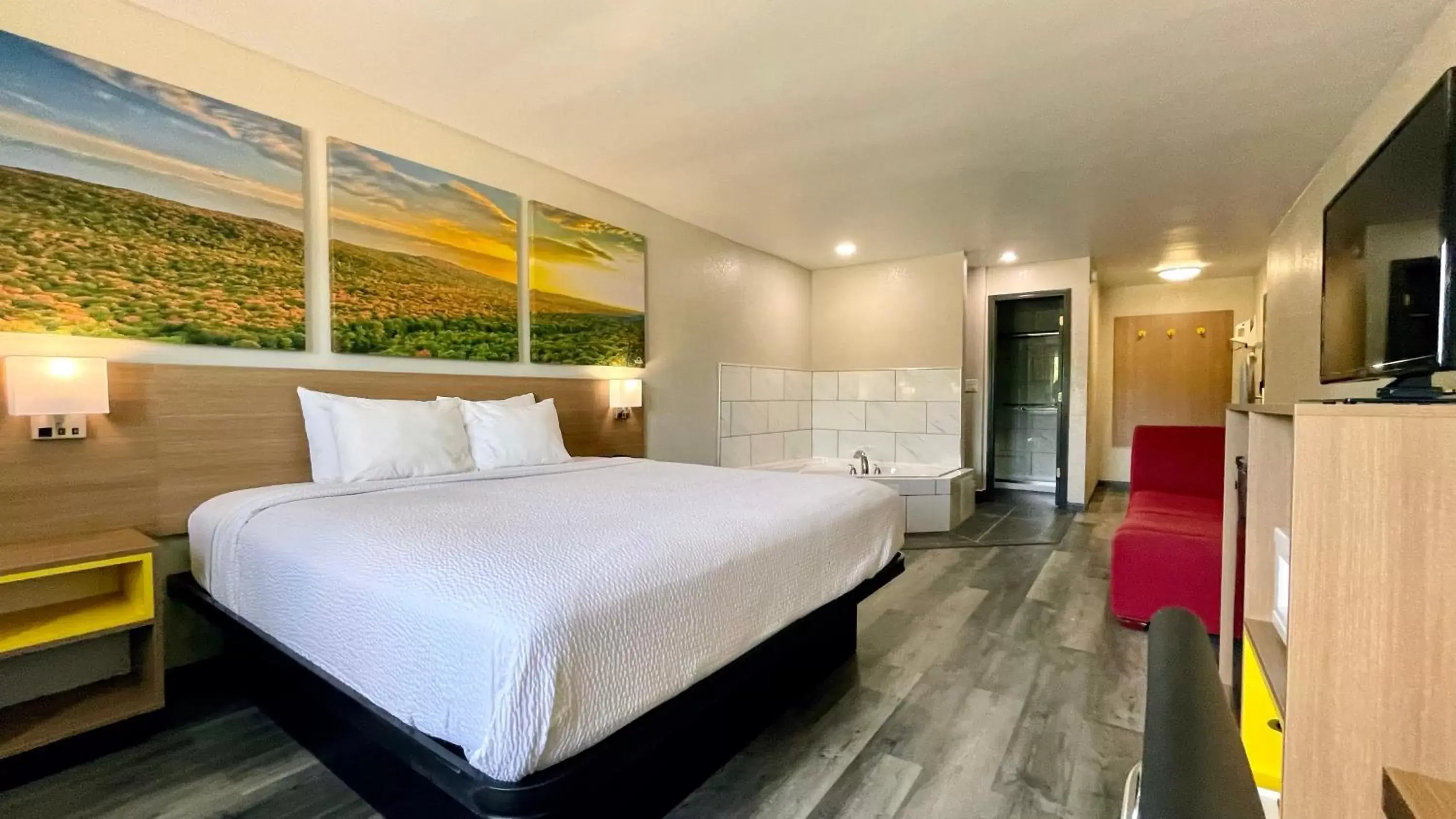 King Suite - Non-Smoking in Days Inn by Wyndham Columbus IN King Suite - Non-Smoking in Days Inn by Wyndham Columbus IN