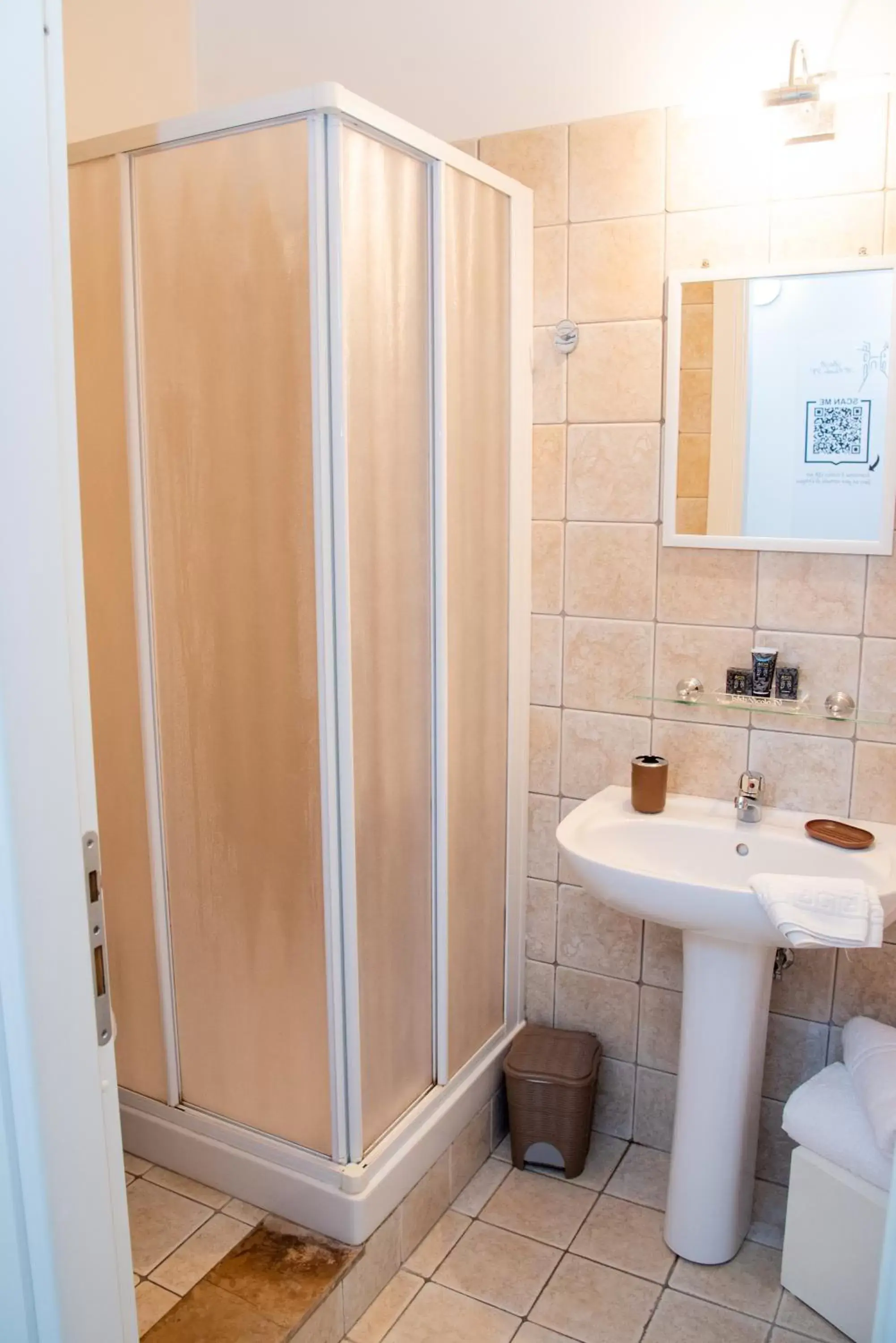 Double Room with Private External Bathroom in B&B Vicolo IV Double Room with Private External Bathroom in B&B Vicolo IV