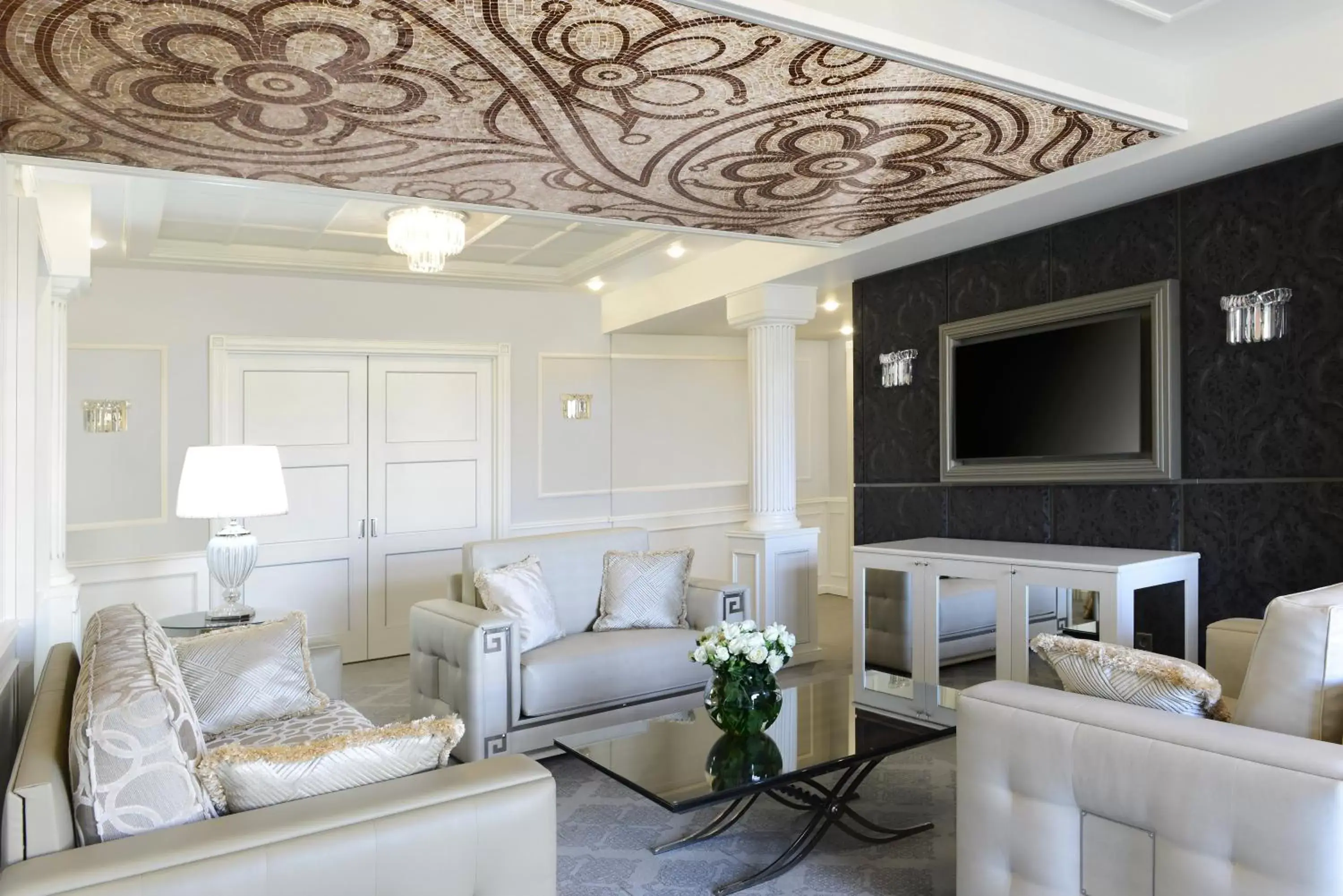 Signature Suite in Ambassadori Tbilisi Hotel Signature Suite in Ambassadori Tbilisi Hotel