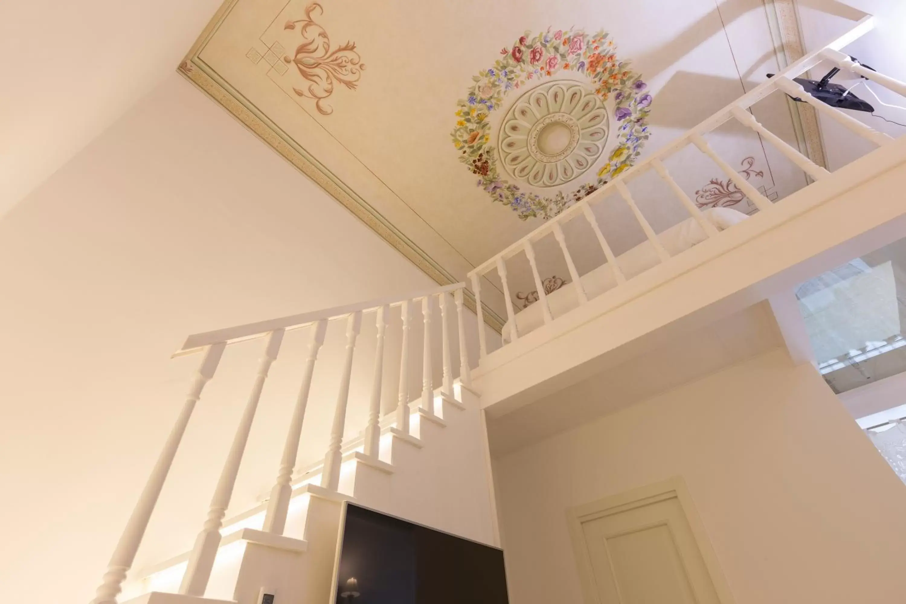 Deluxe Junior Suite - single occupancy - Split Level in Suite Le Perle Deluxe Junior Suite - single occupancy - Split Level in Suite Le Perle