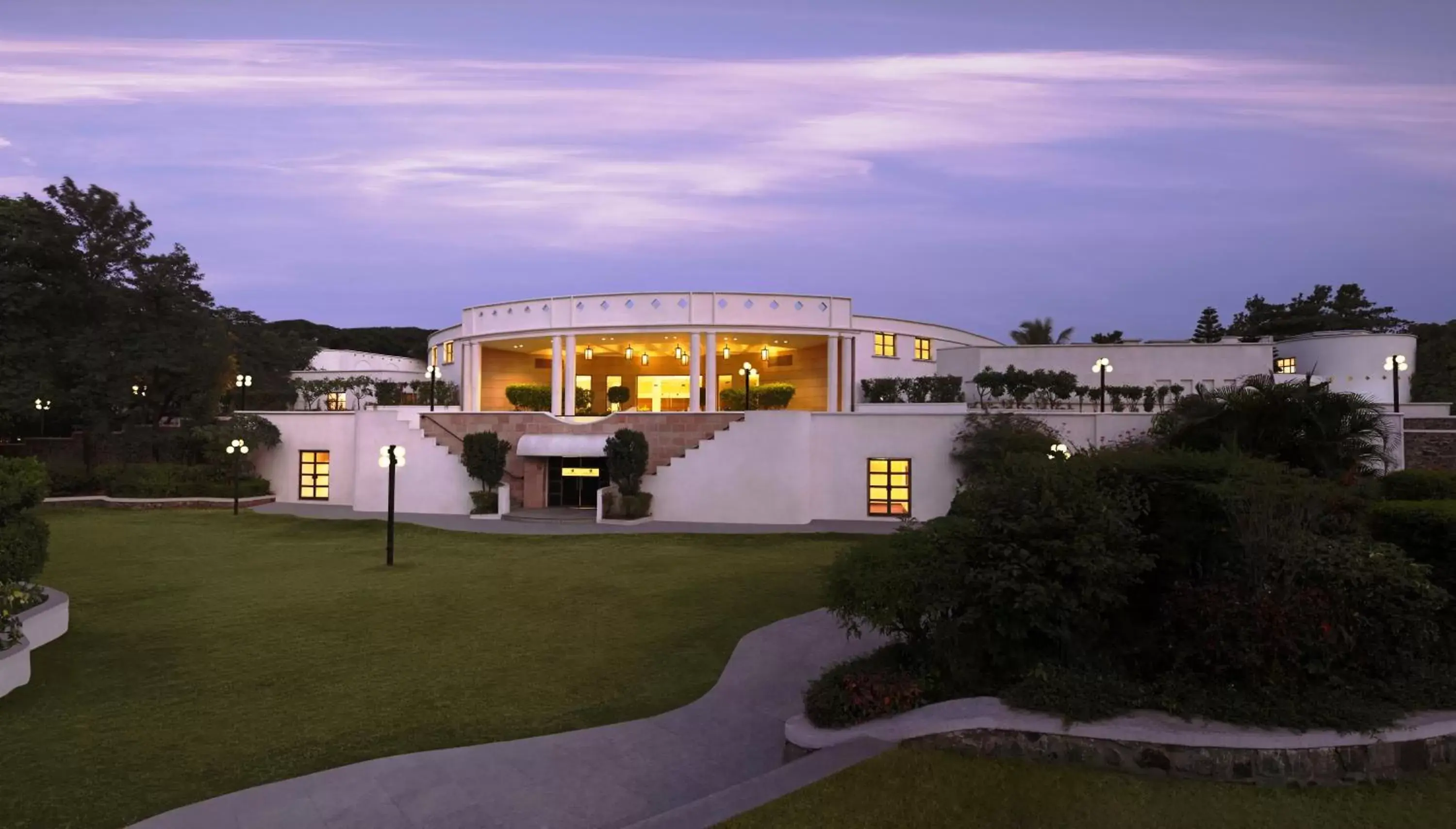 Lemon Tree Hotel, Aurangabad Lemon Tree Hotel, Aurangabad