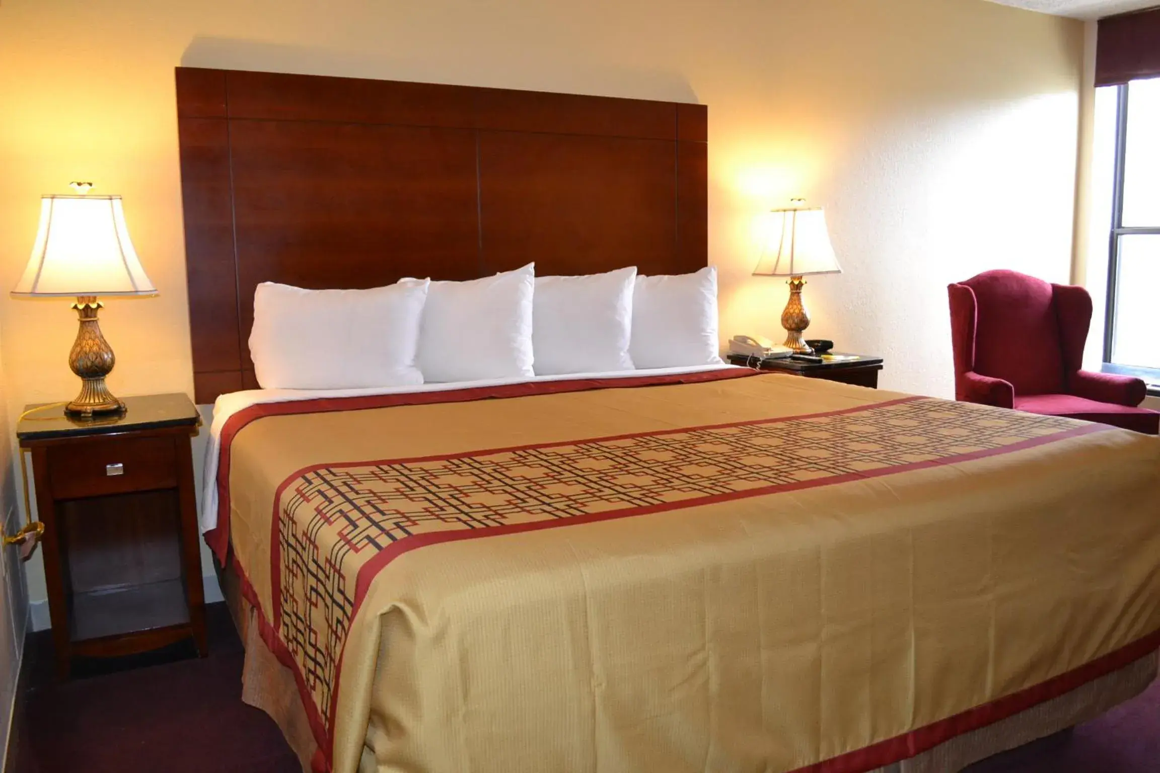 King Room - Smoking in Days Inn by Wyndham High Point/Archdale King Room - Smoking in Days Inn by Wyndham High Point/Archdale