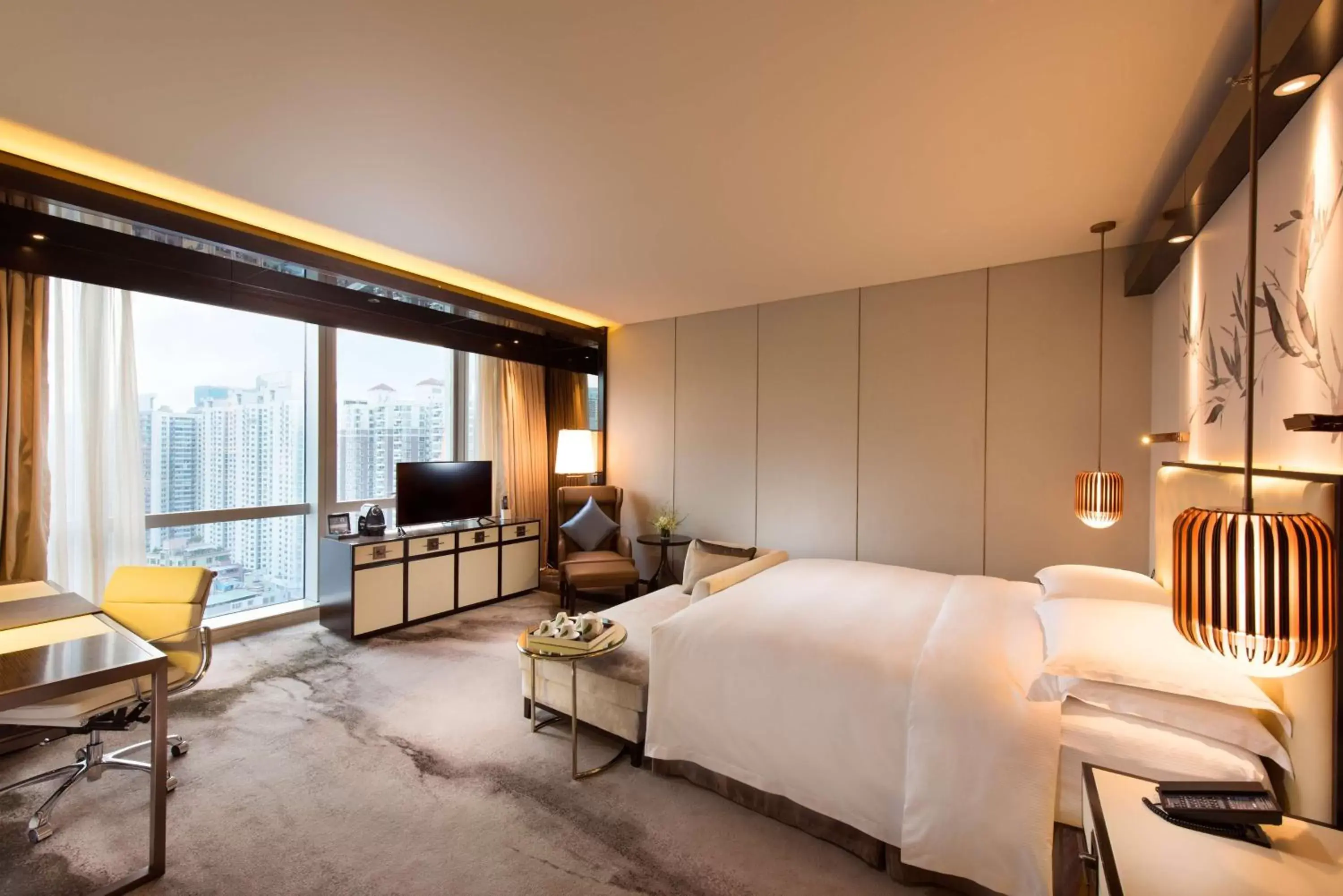 King Executive Premier Room in Hilton Shenzhen Futian, Metro Station at Hotel Front Door, Close to Futian Convention & Exhibition Center King Executive Premier Room in Hilton Shenzhen Futian, Metro Station at Hotel Front Door, Close to Futian Convention & Exhibition Center