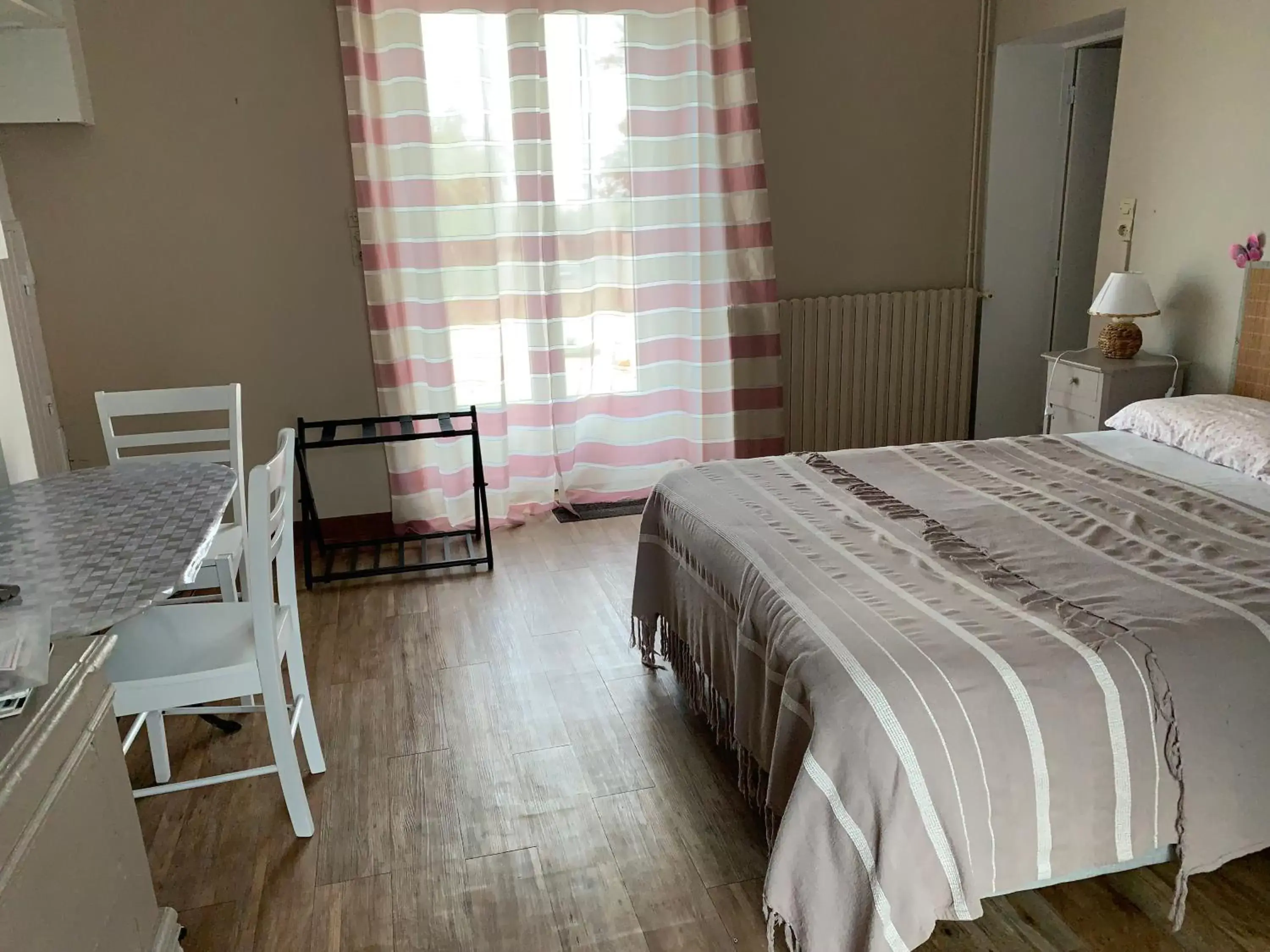 Double Room with Private Bathroom in La Costonnerie Double Room with Private Bathroom in La Costonnerie