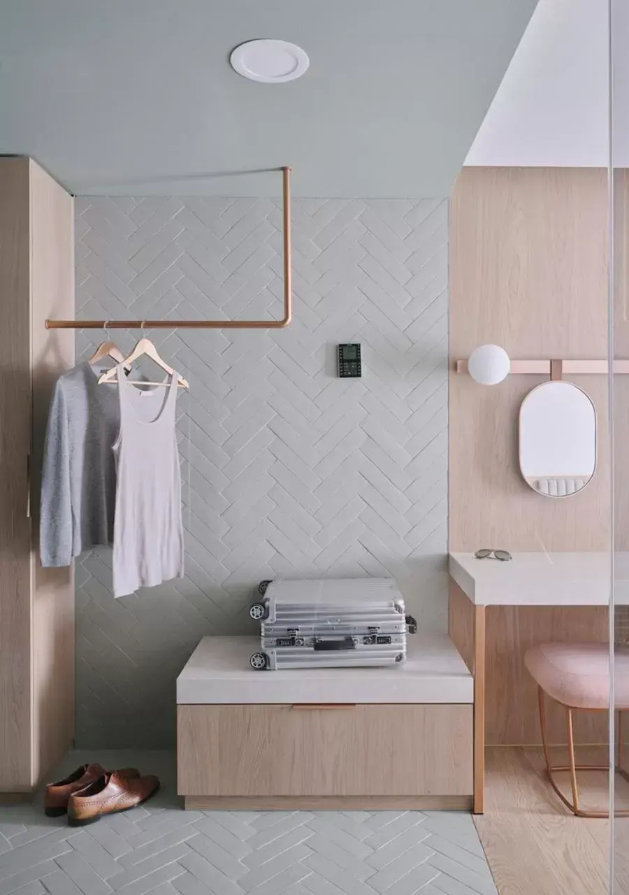 Premier Twin Bed Room with Balcony in Swissôtel Kursaal Bern Premier Twin Bed Room with Balcony in Swissôtel Kursaal Bern