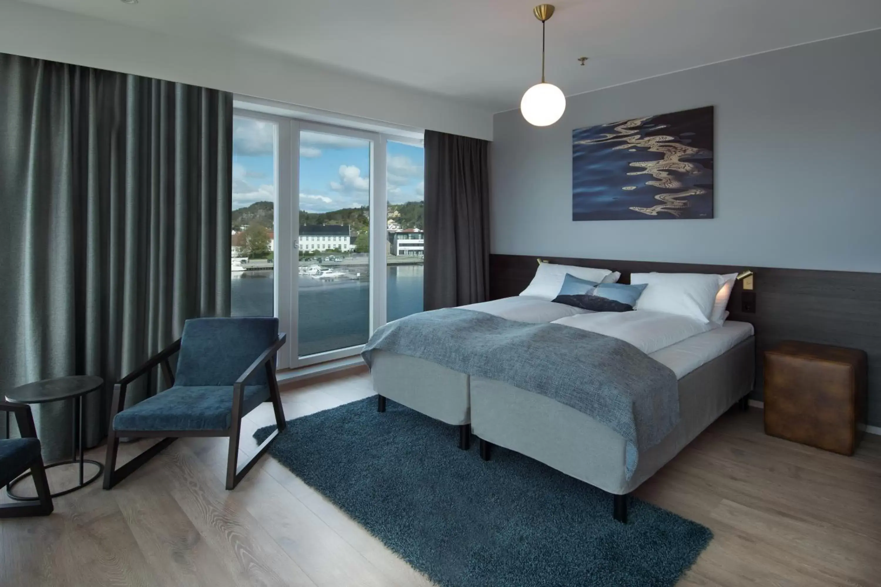 Junior Suite - single occupancy in Mandal Hotel Junior Suite - single occupancy in Mandal Hotel